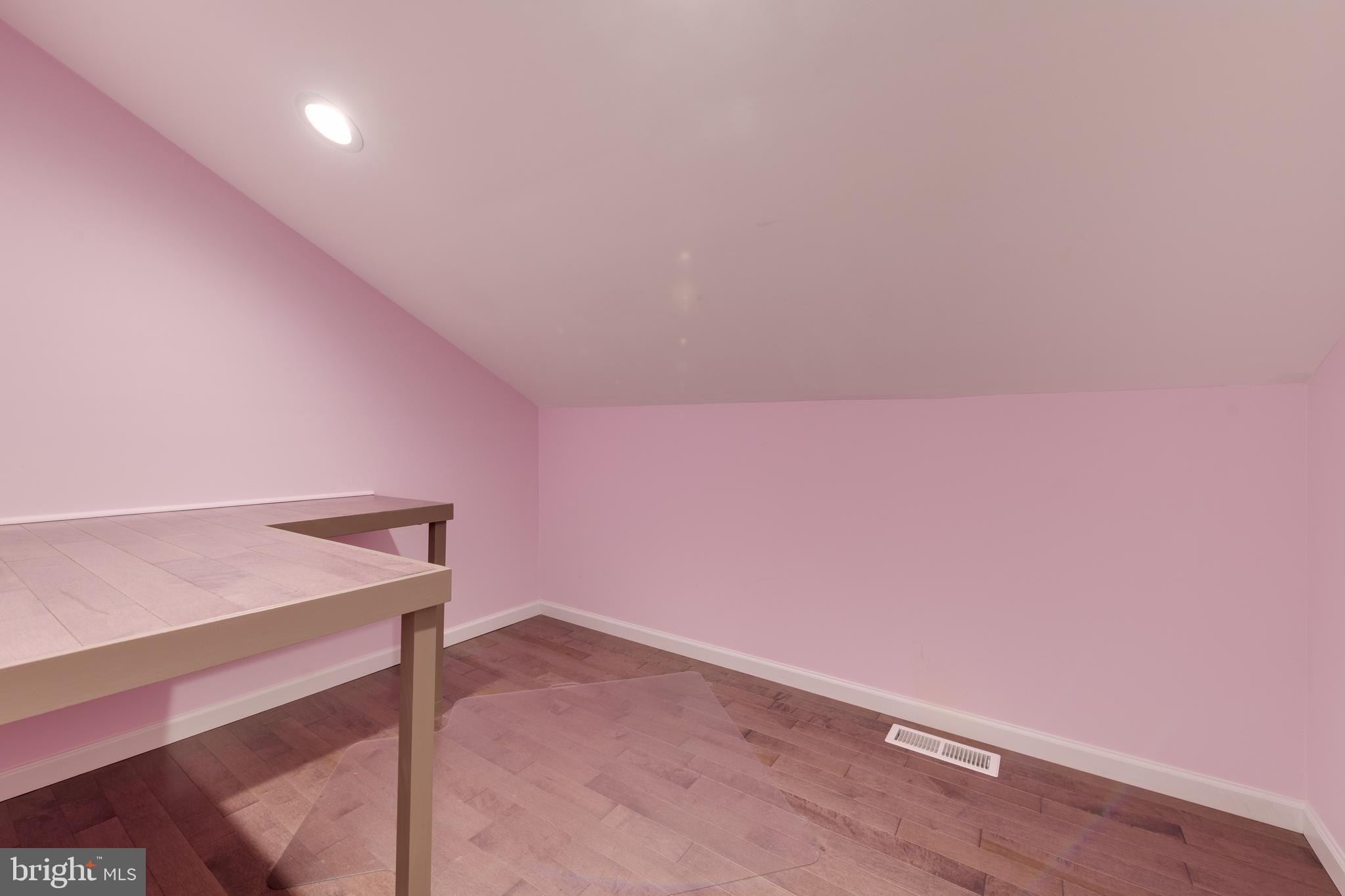 CHESTERBROOK/QUART - Residential Lease