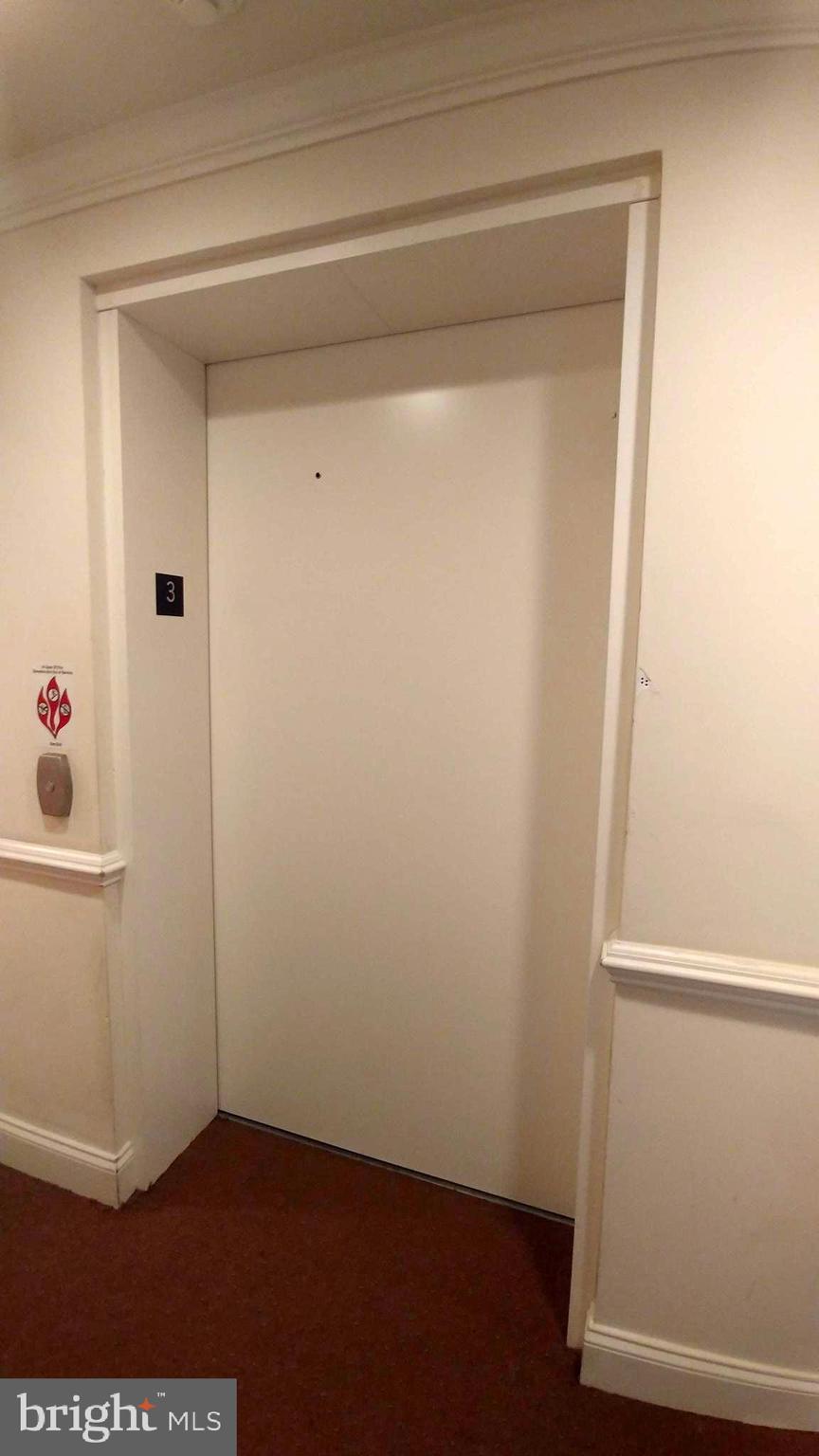 HOLLY WOODS - Residential