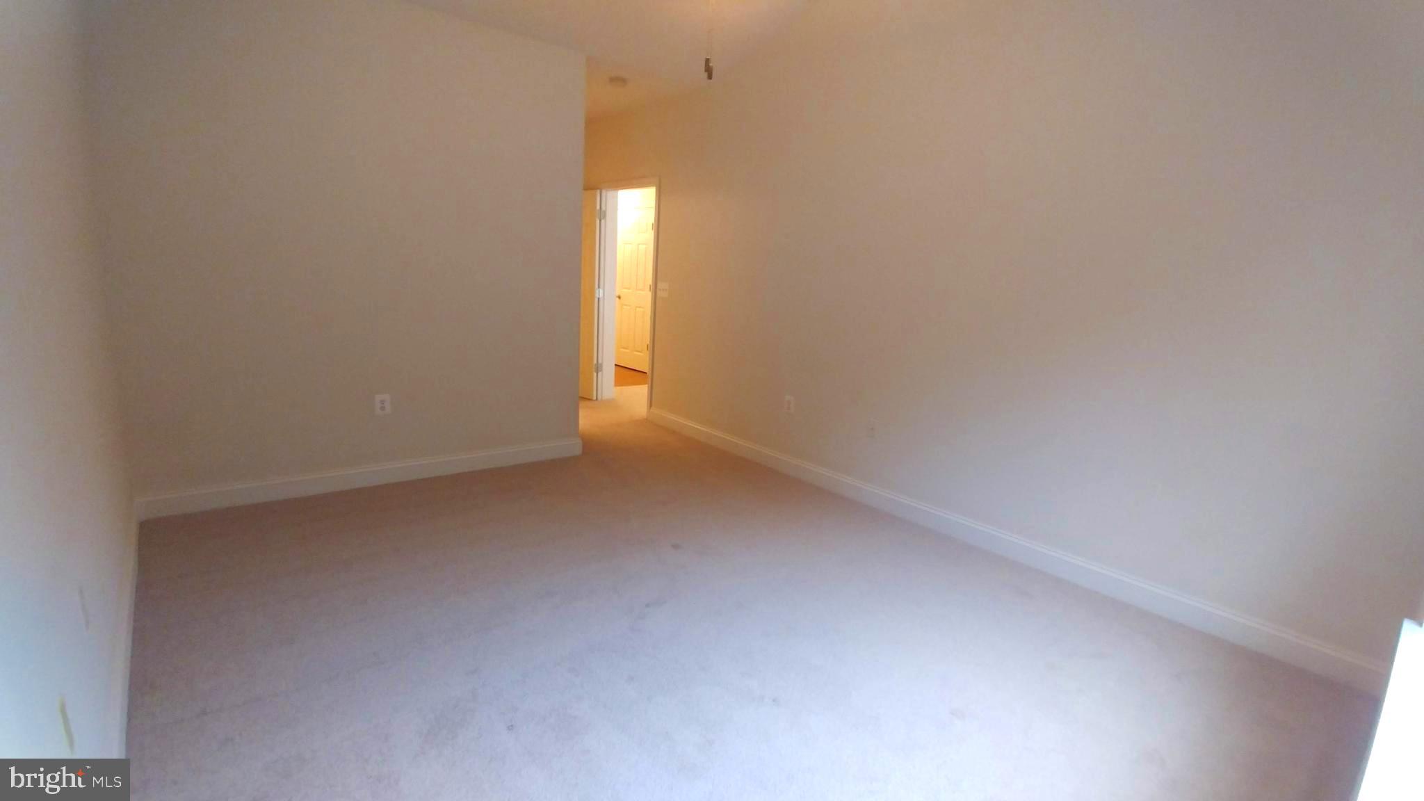 HOLLY WOODS - Residential