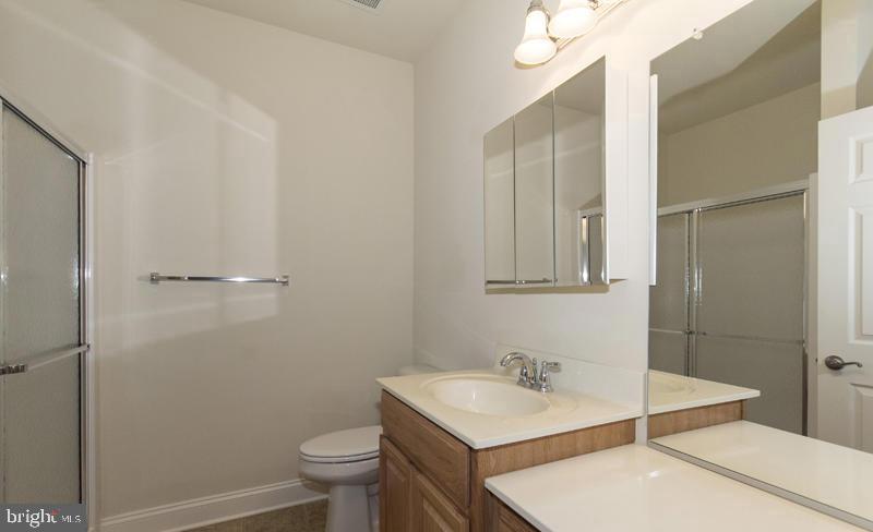 HOLLY WOODS - Residential