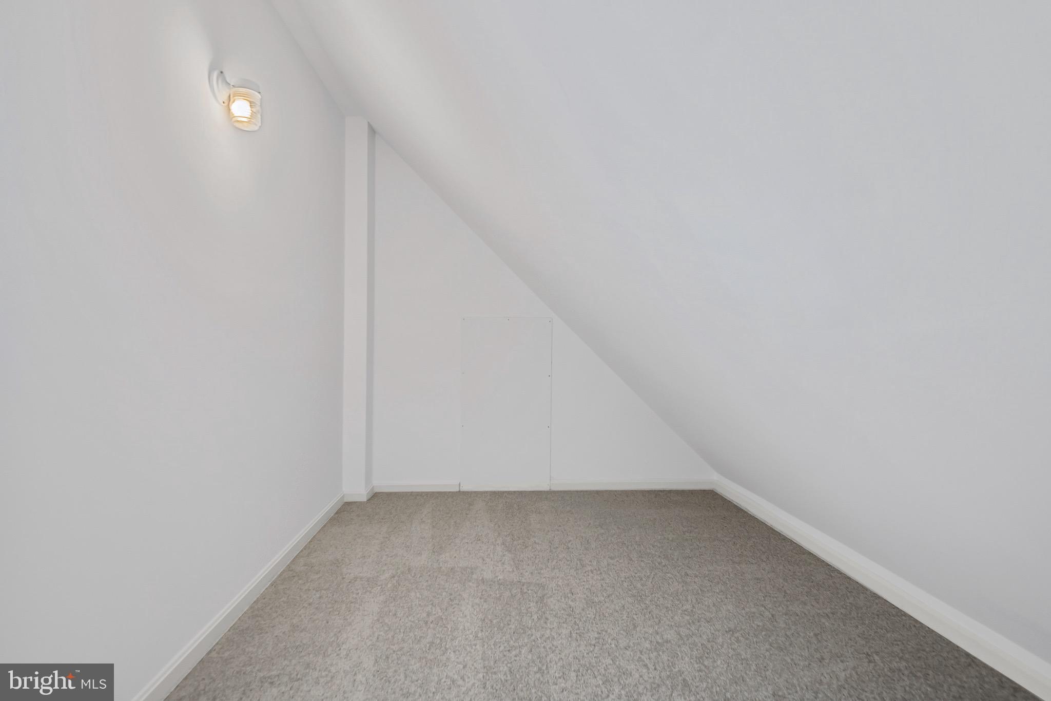 STRAWBERRY FIELDS - Residential