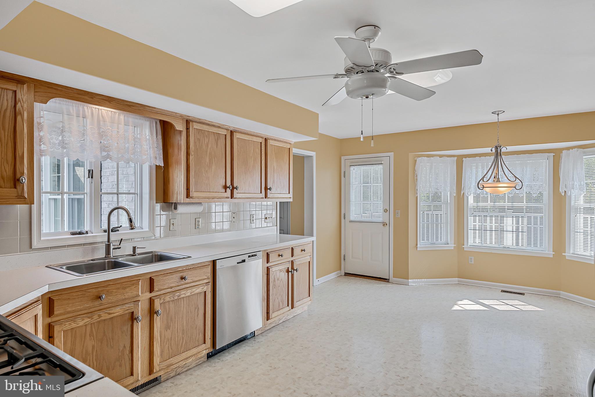 STRAWBERRY FIELDS - Residential