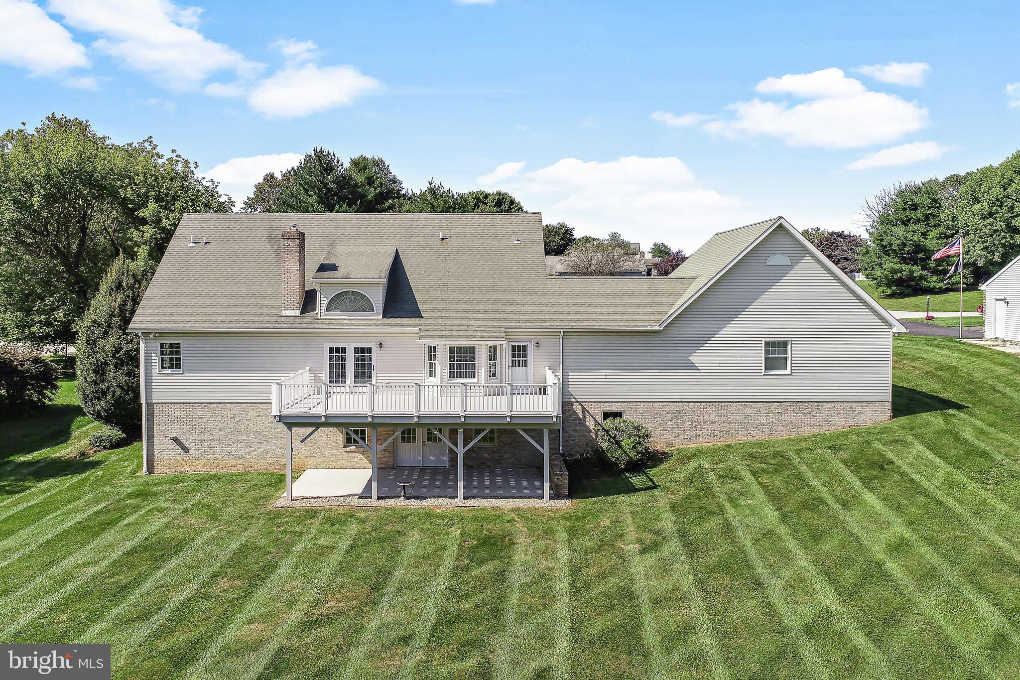 STRAWBERRY FIELDS - Residential