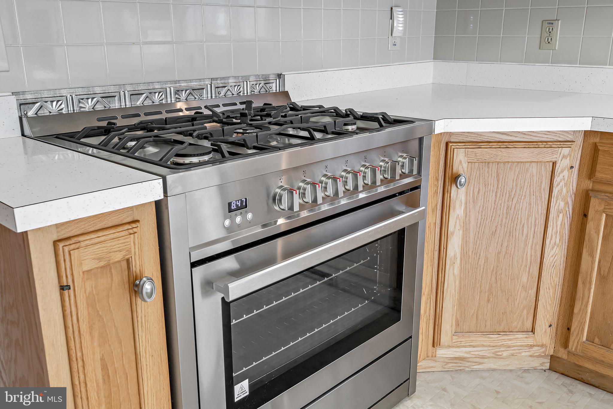 STRAWBERRY FIELDS - Residential