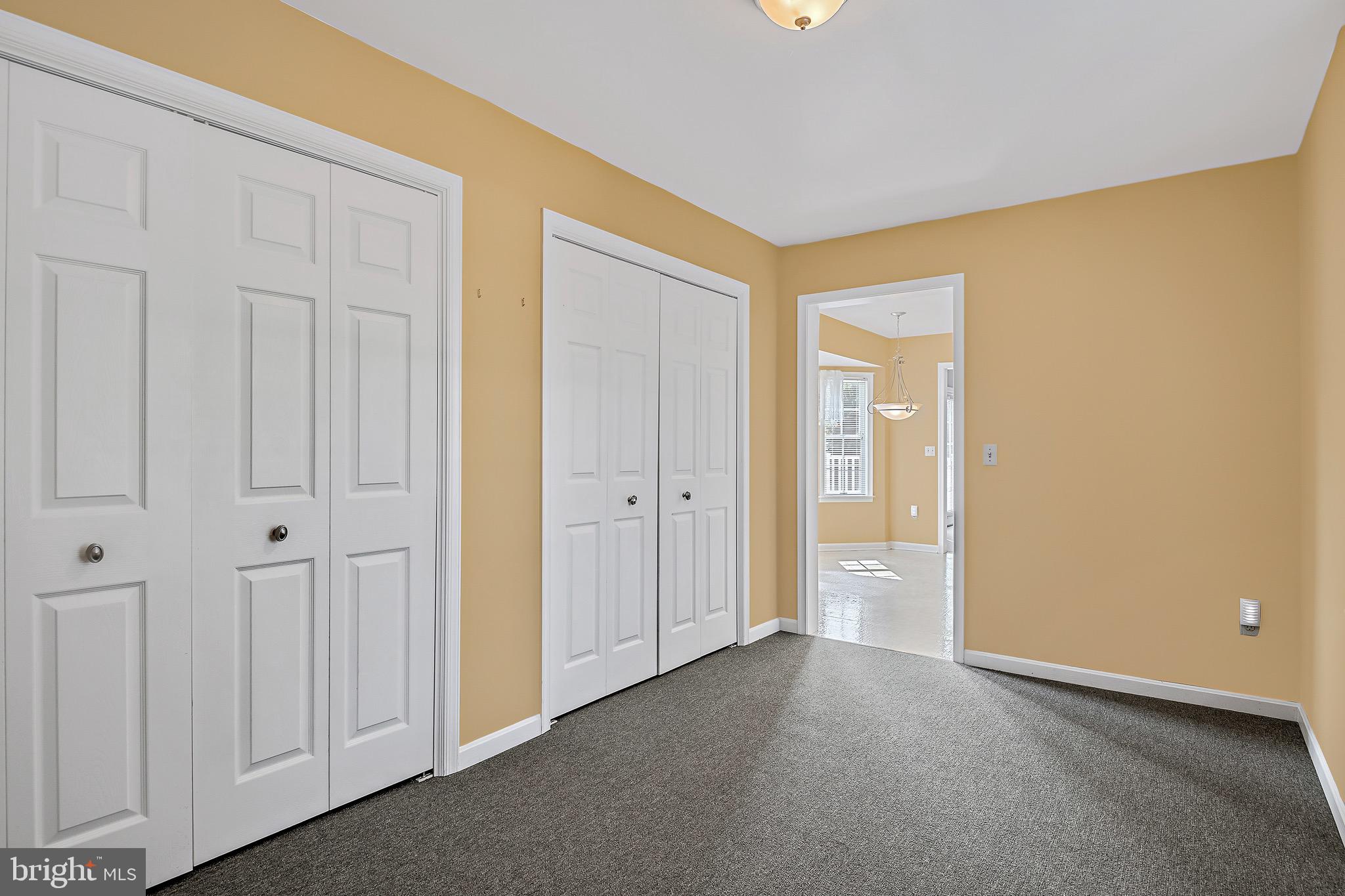 STRAWBERRY FIELDS - Residential