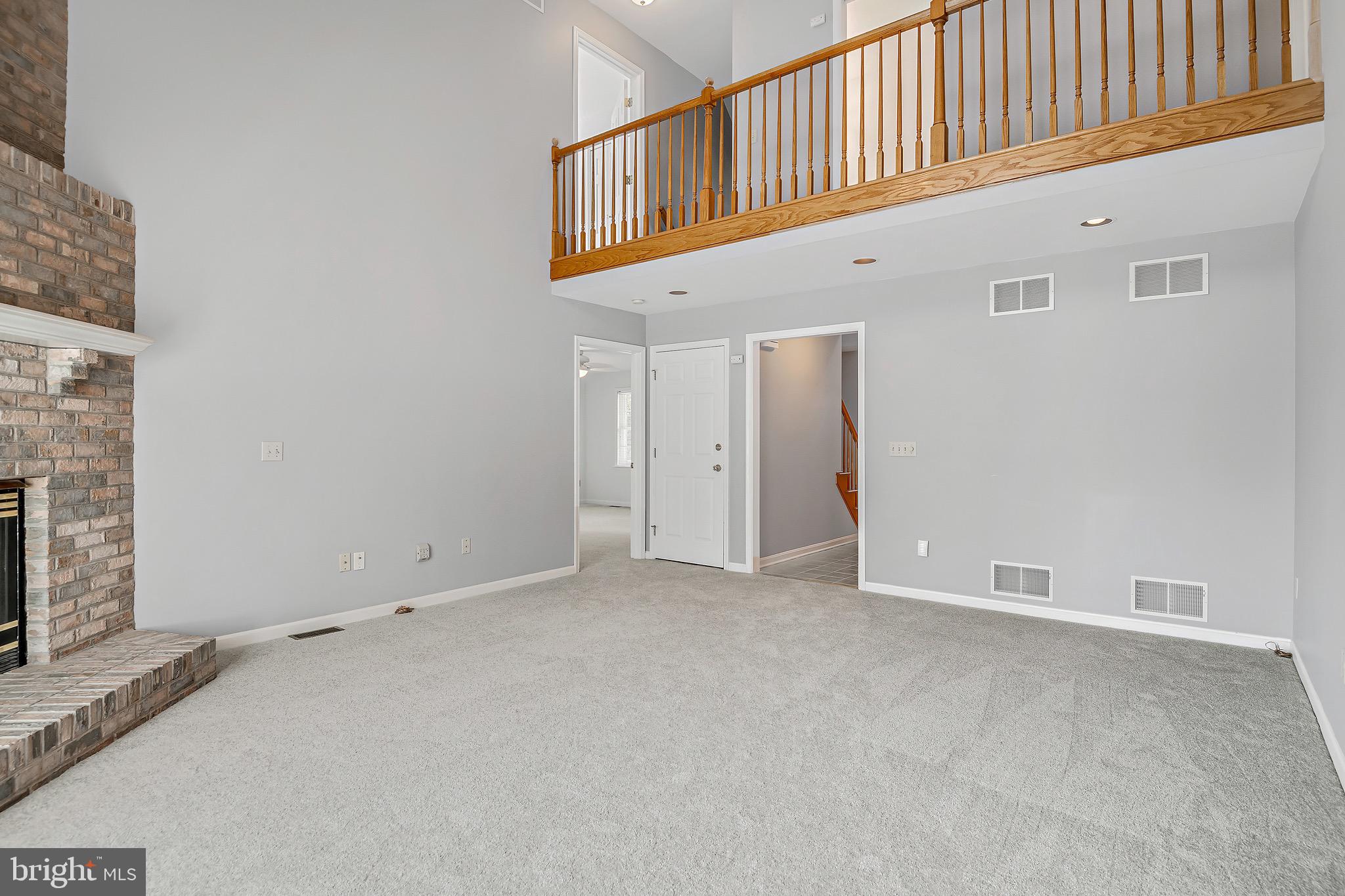 STRAWBERRY FIELDS - Residential