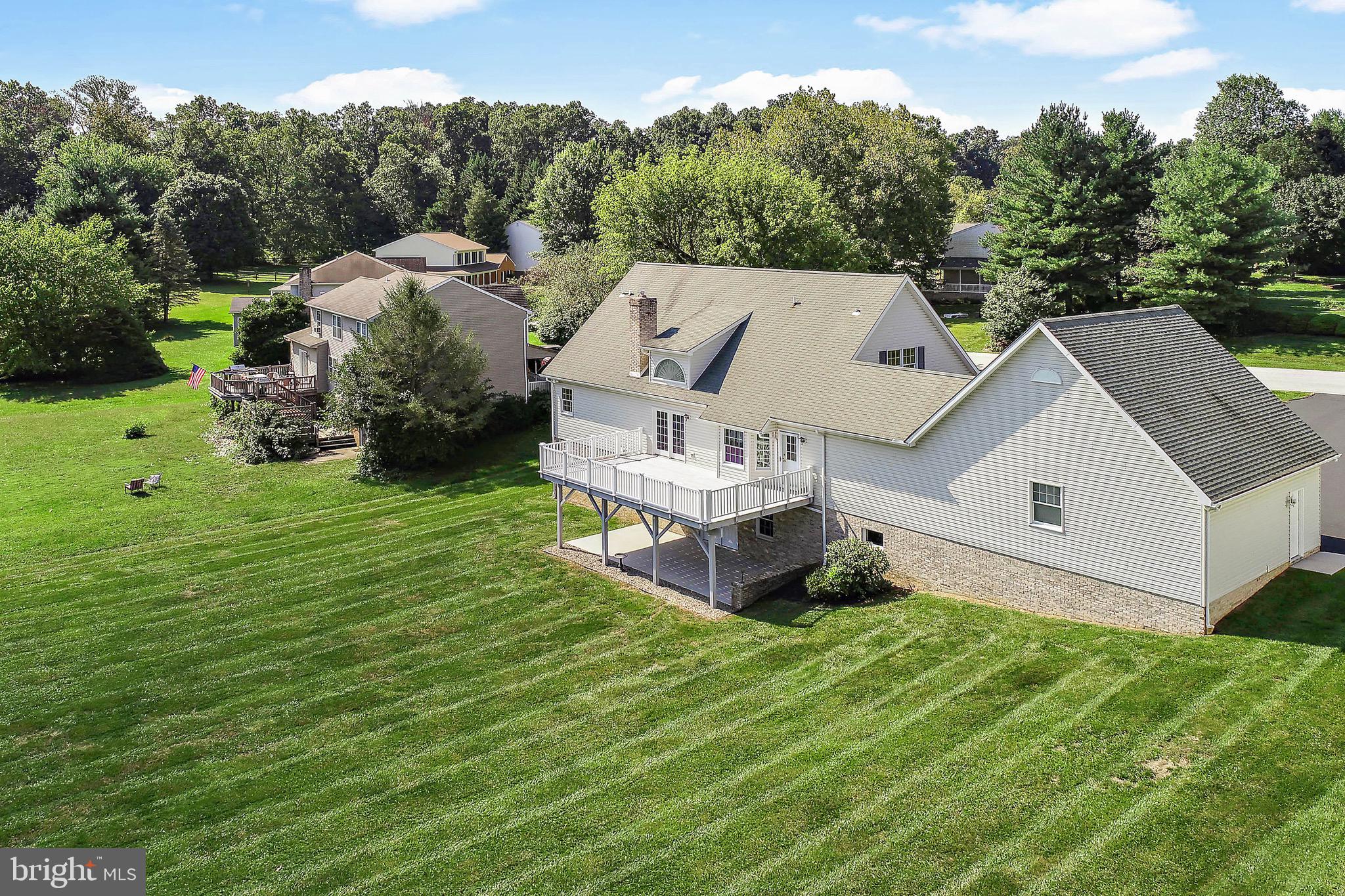 STRAWBERRY FIELDS - Residential