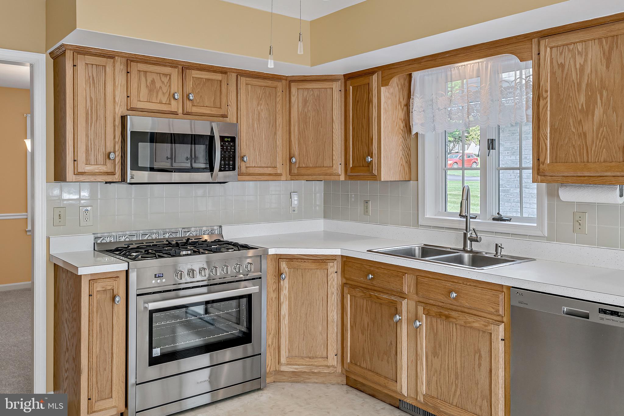 STRAWBERRY FIELDS - Residential