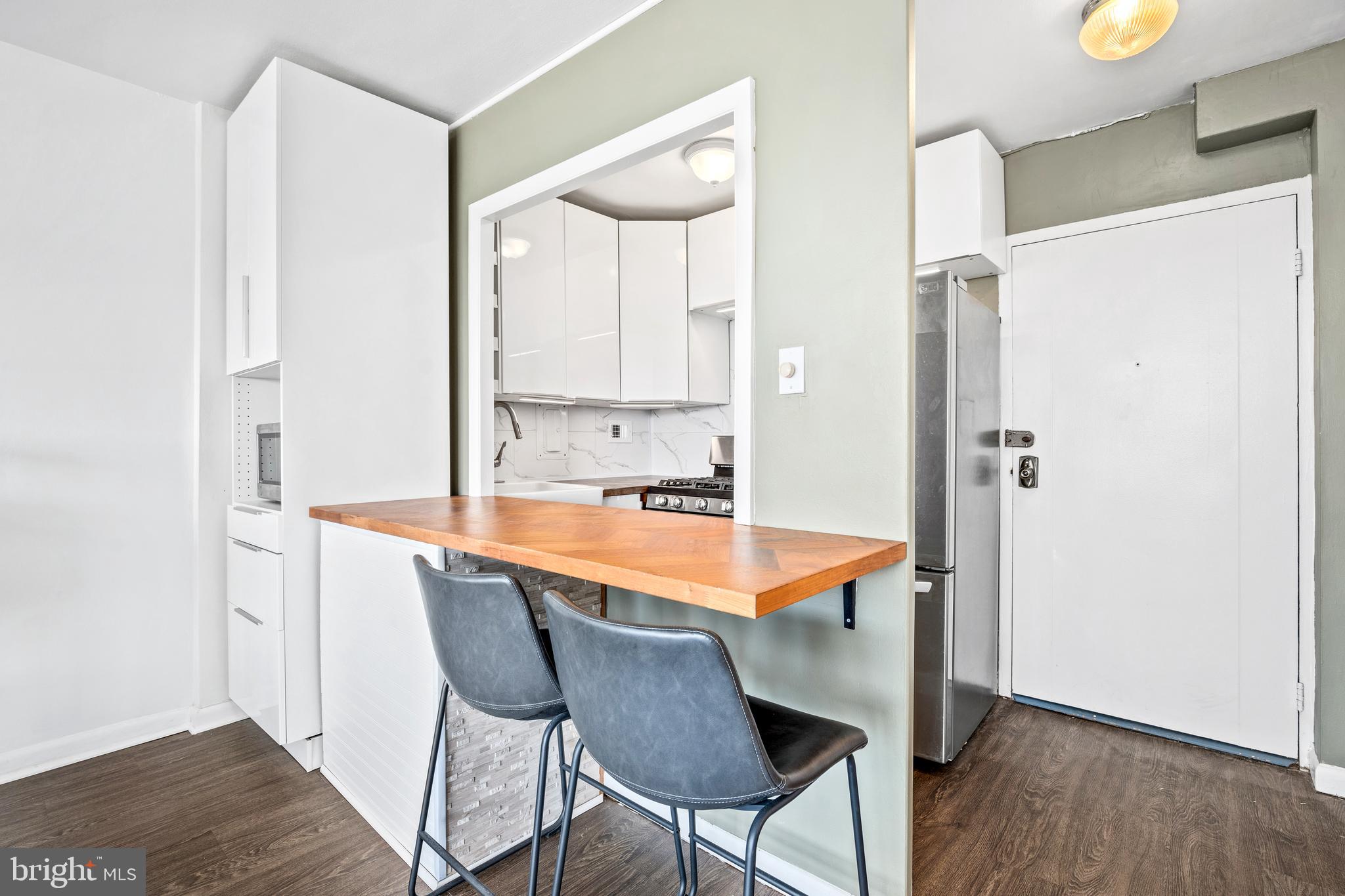 922 24TH STREET NW 812