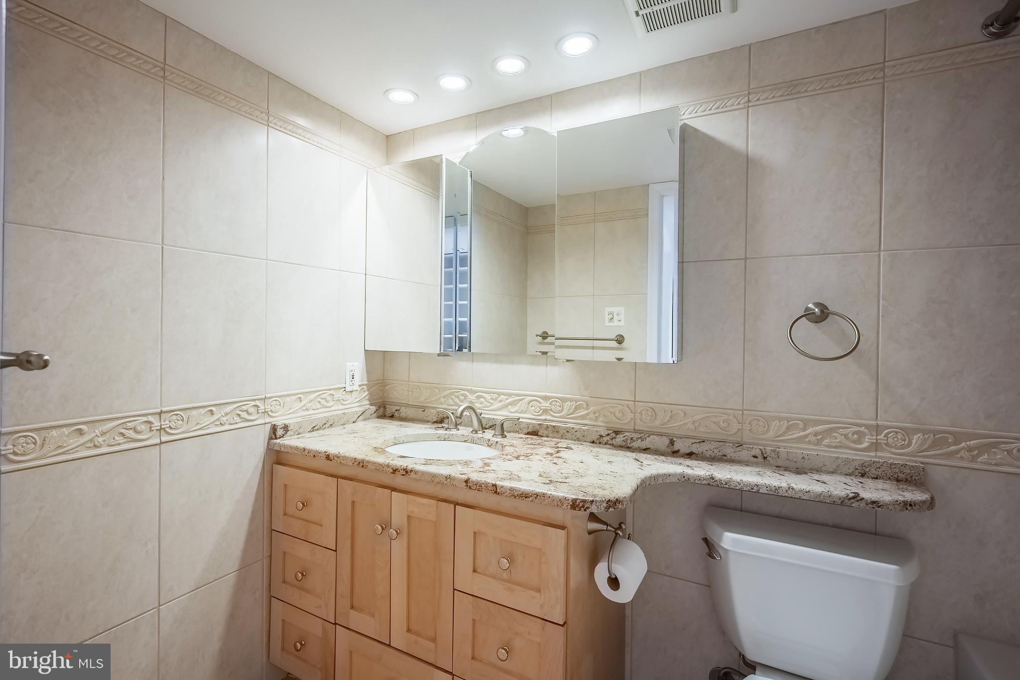 REGENCY AT MCLEAN - Residential Lease