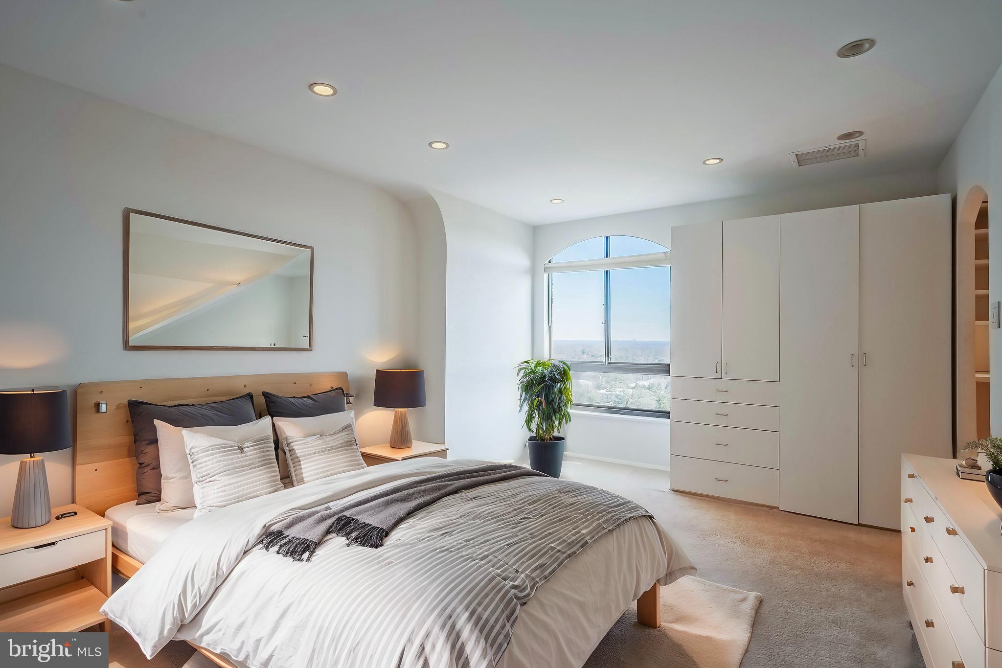 REGENCY AT MCLEAN - Residential Lease