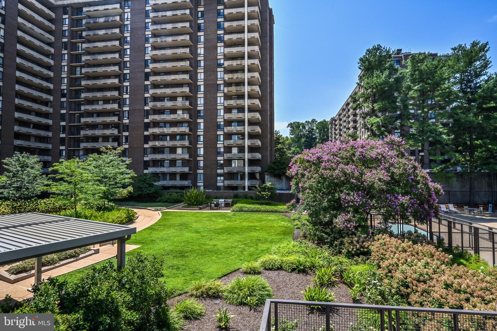 REGENCY AT MCLEAN - Residential Lease