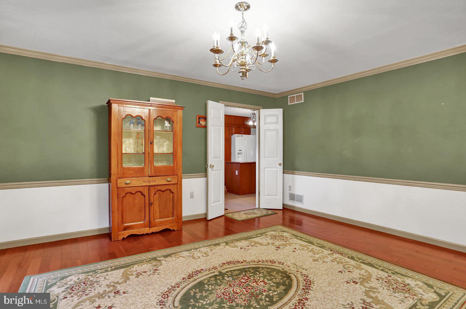 WELLINGTON DOWNES - Residential