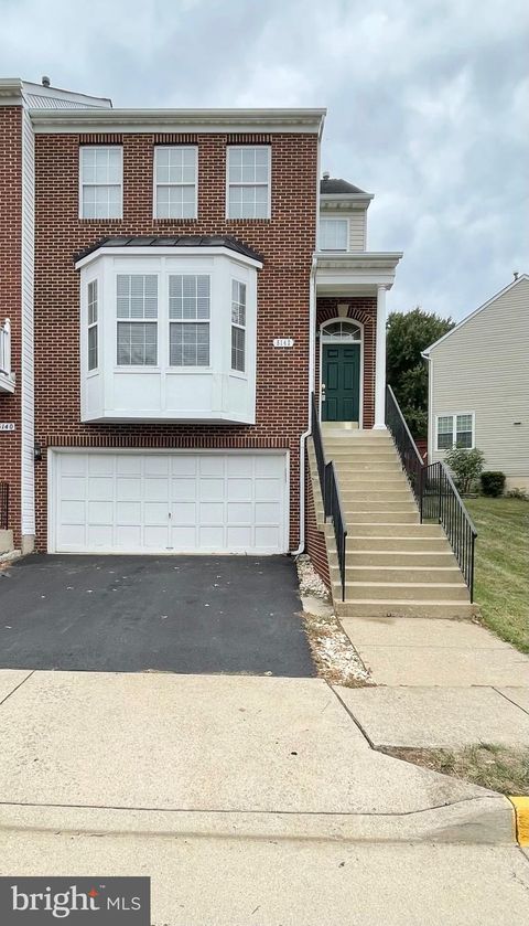 Photo of 5142 Ballycastle Circle, ALEXANDRIA, VA 22315 (MLS # VAFX2296706)