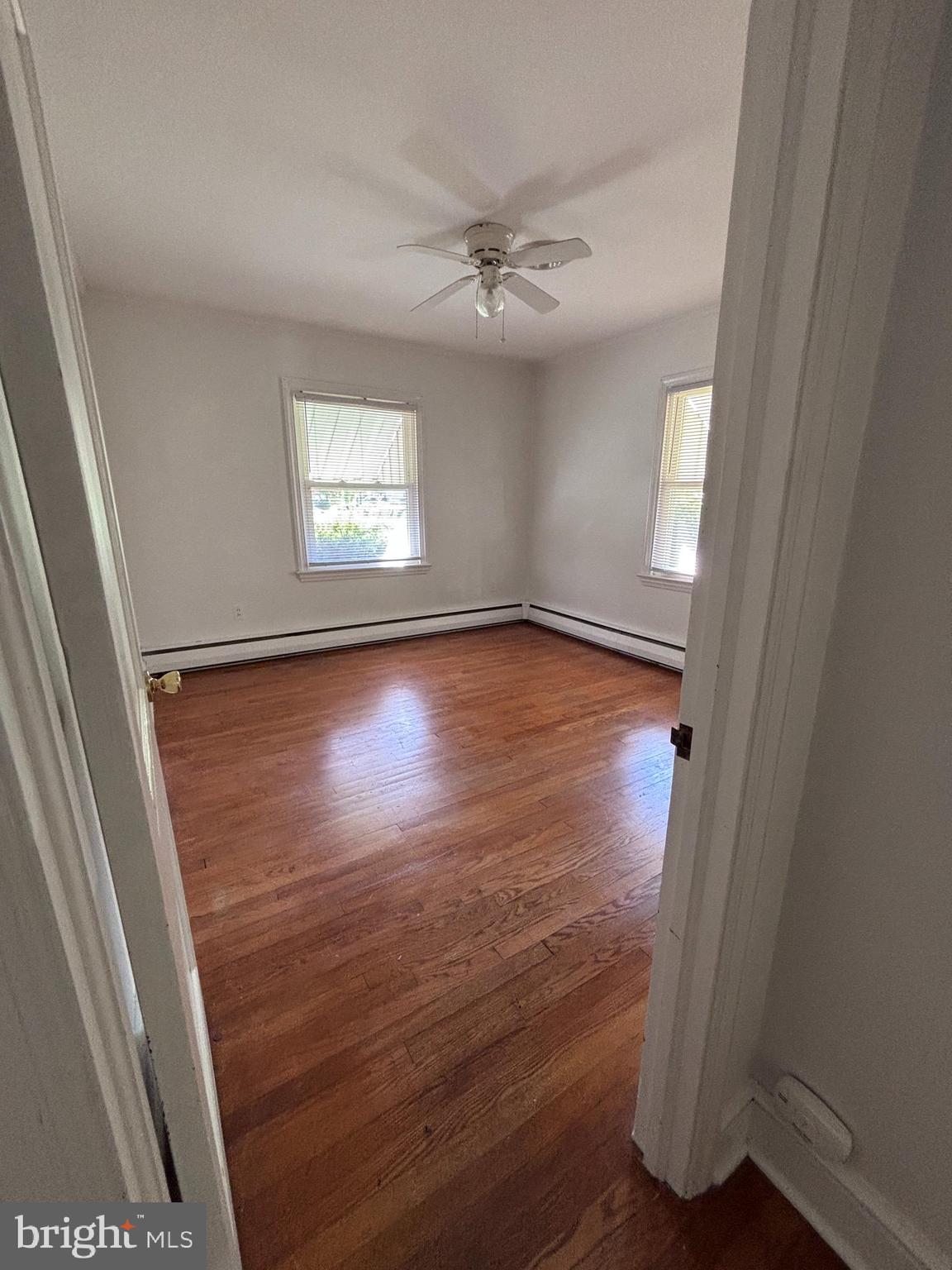 EASTON - Residential Lease