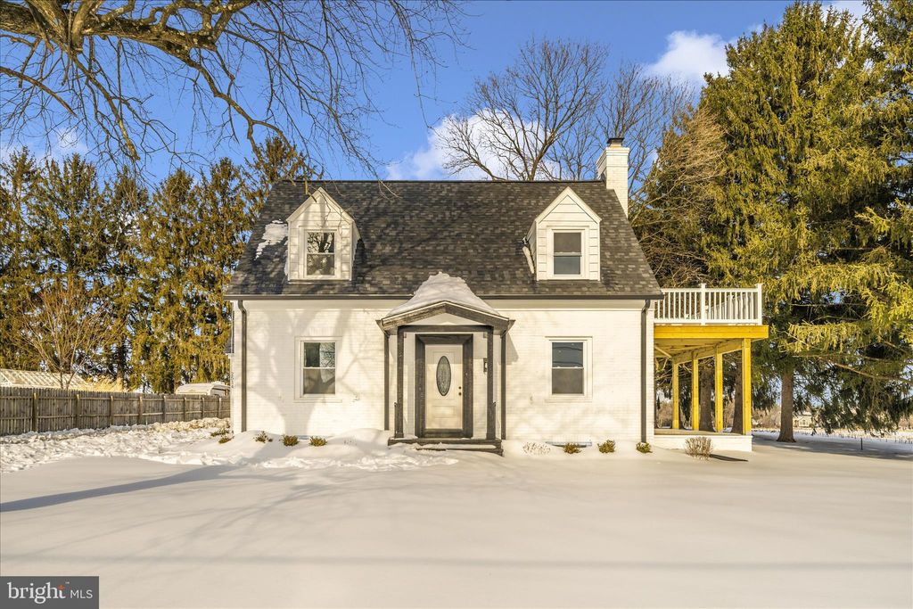 Photo of 2514 W Liberty Road, WESTMINSTER, MD 21157 (MLS # MDCR2031892)