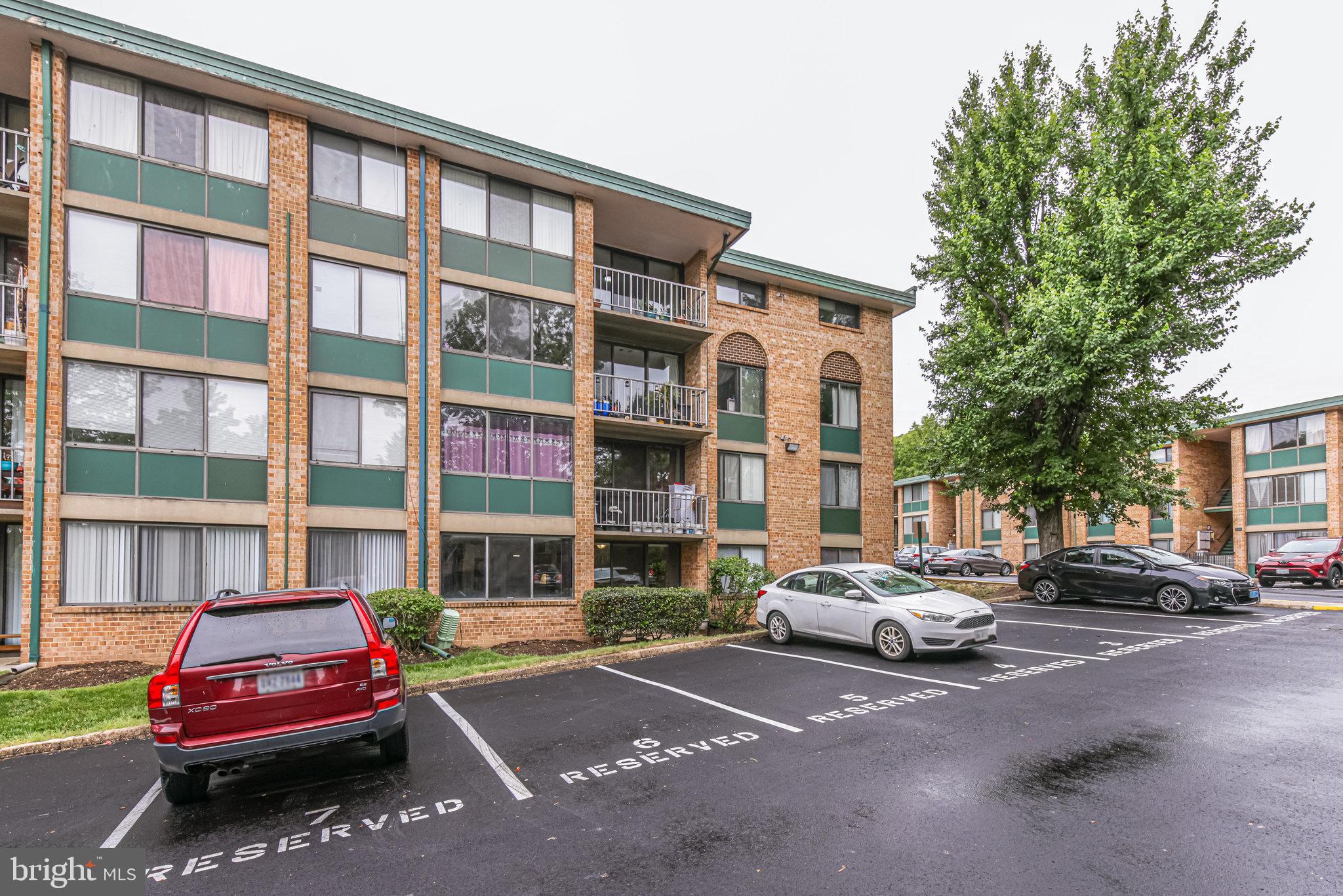 SAXONY SQUARE - Residential