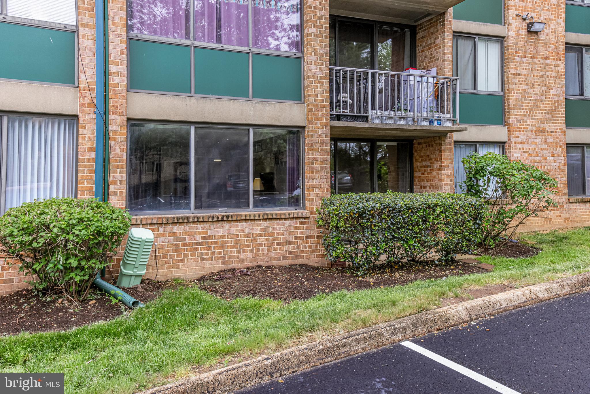 SAXONY SQUARE - Residential