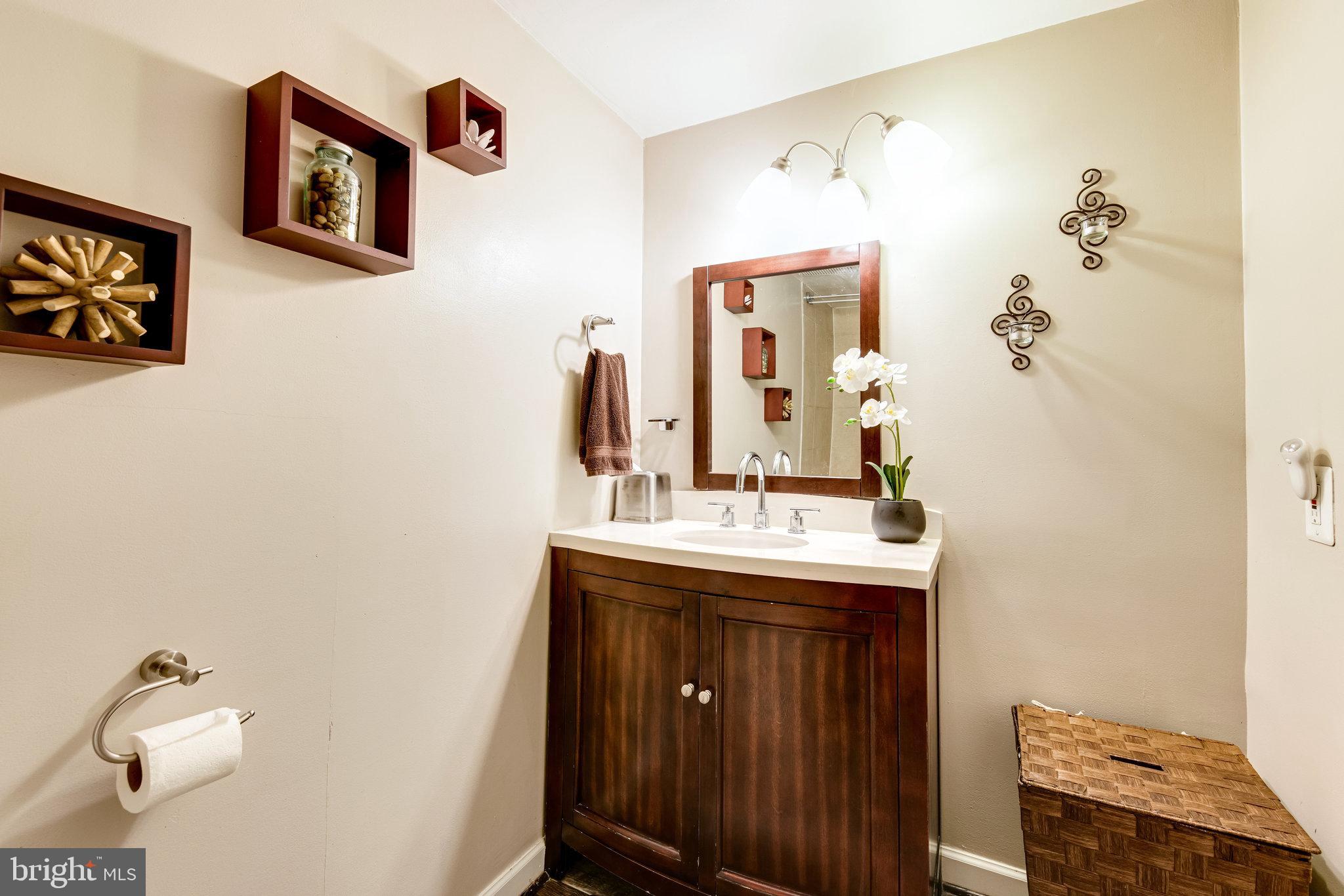 SAXONY SQUARE - Residential