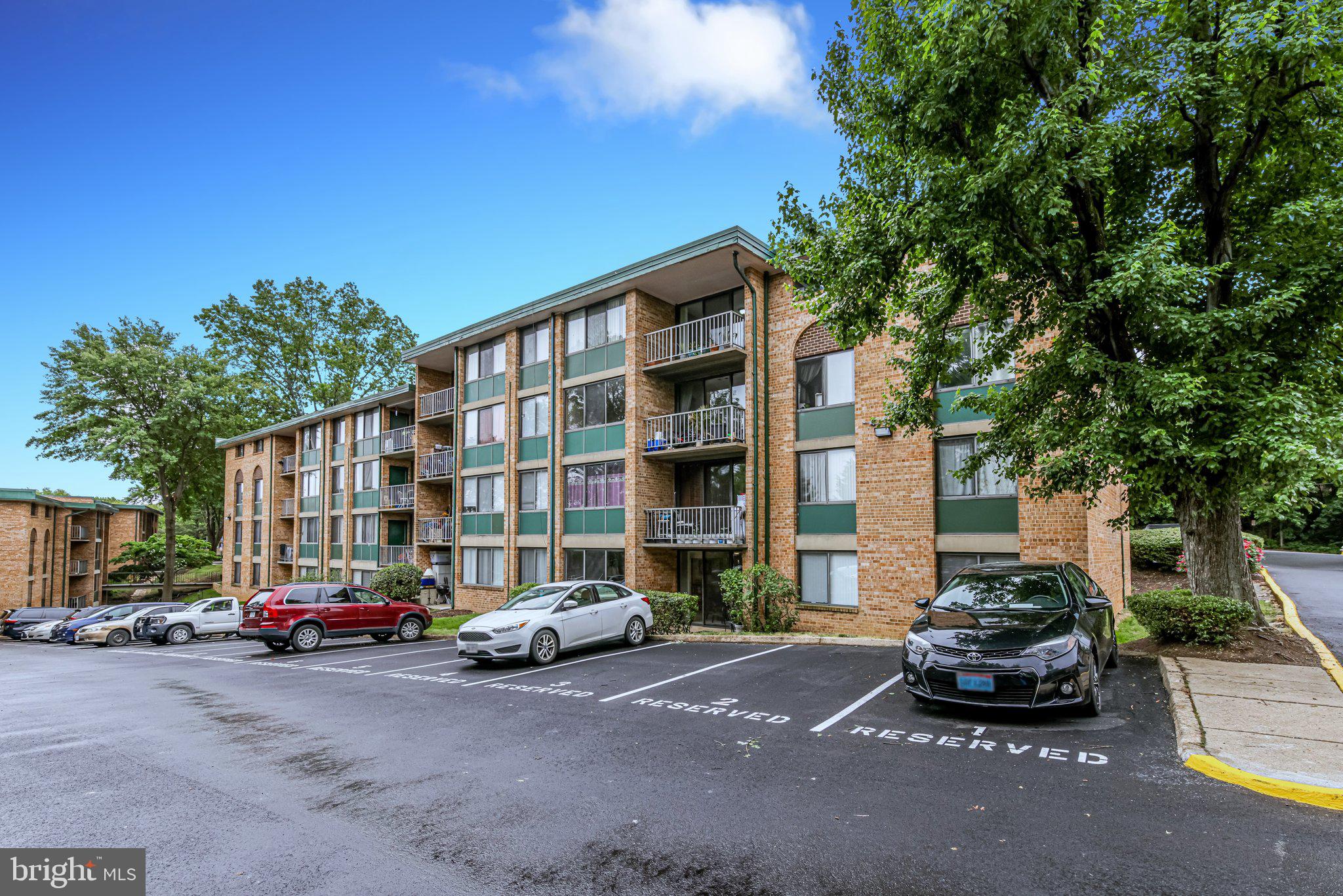 SAXONY SQUARE - Residential