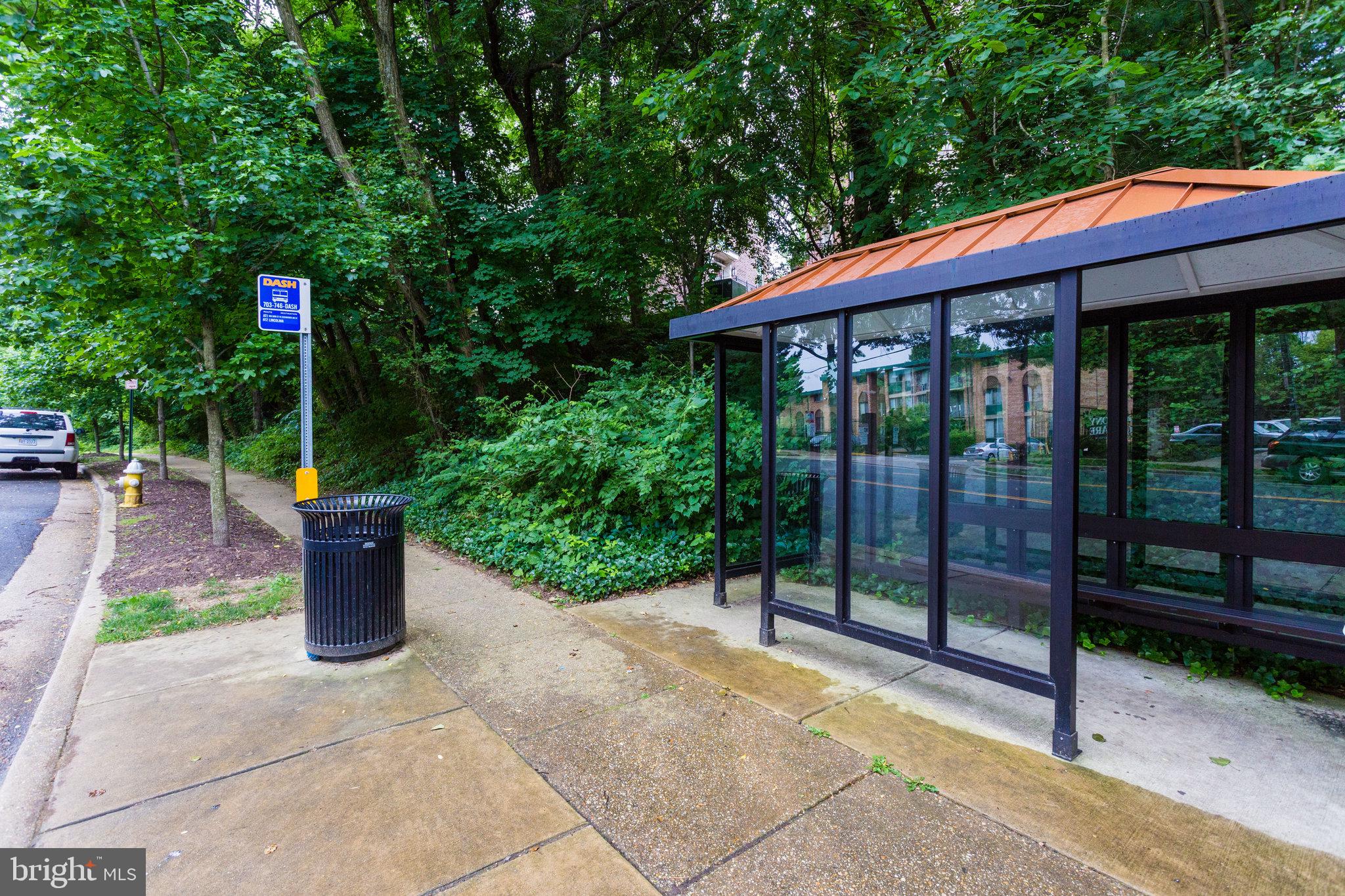 SAXONY SQUARE - Residential