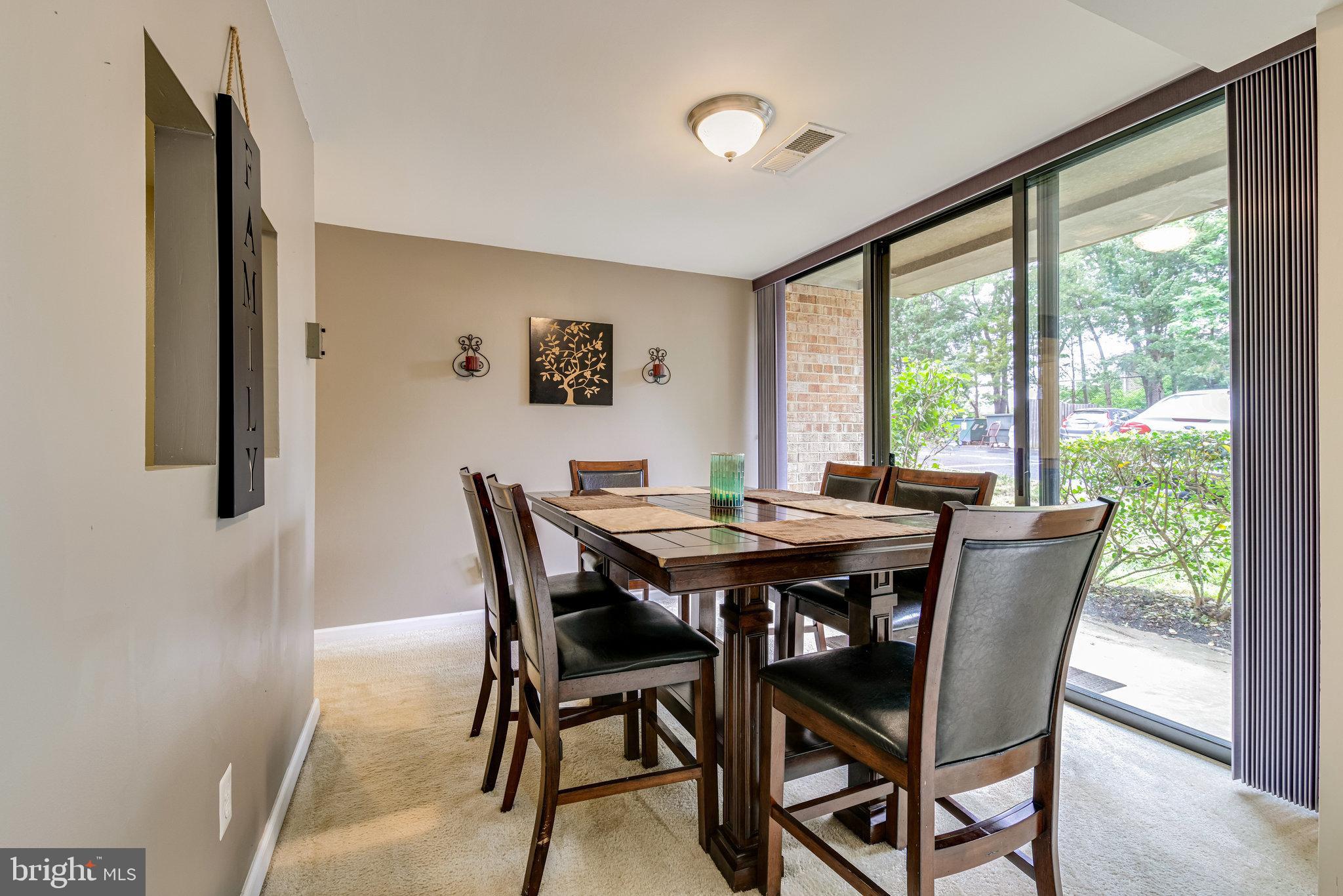 SAXONY SQUARE - Residential