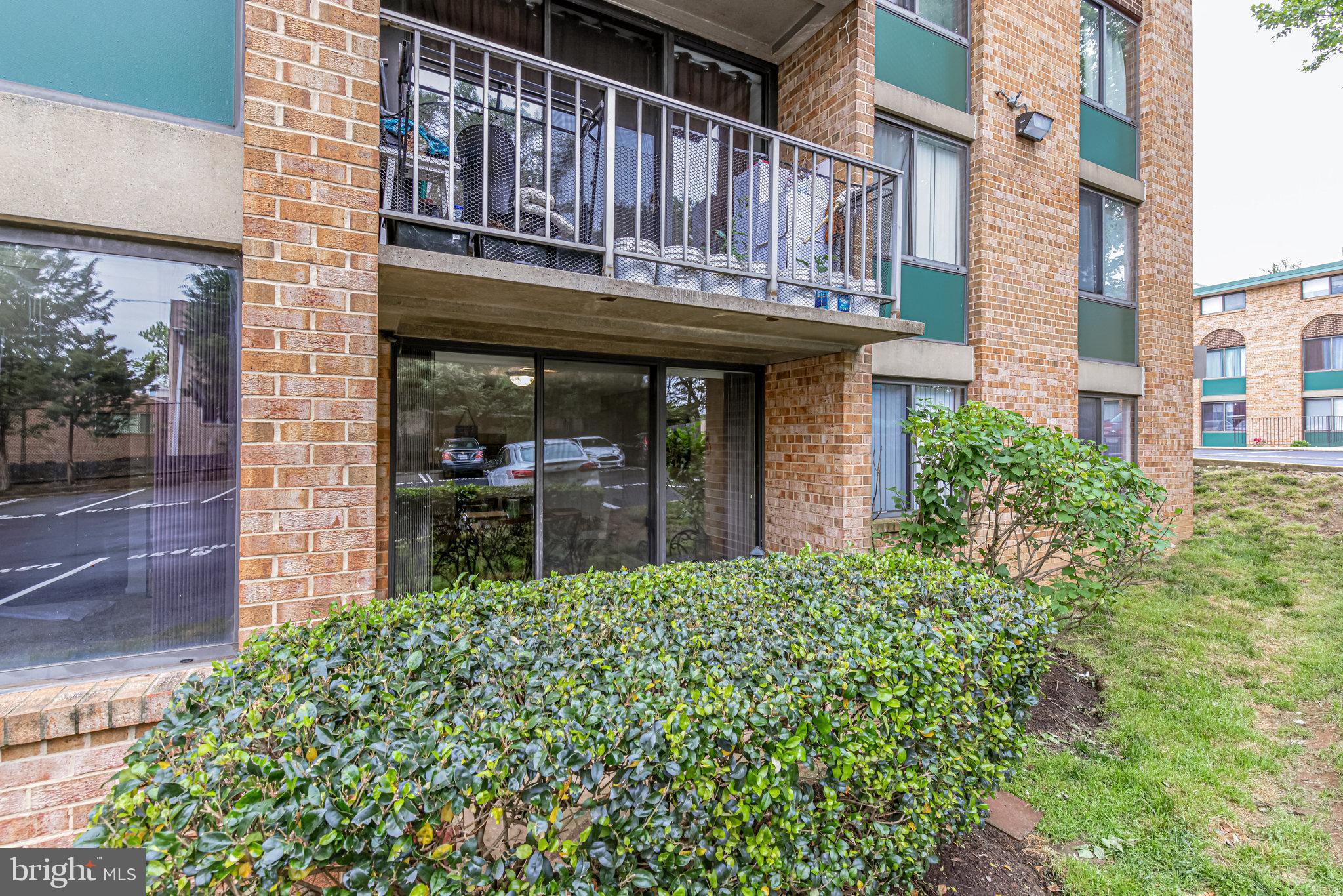 SAXONY SQUARE - Residential