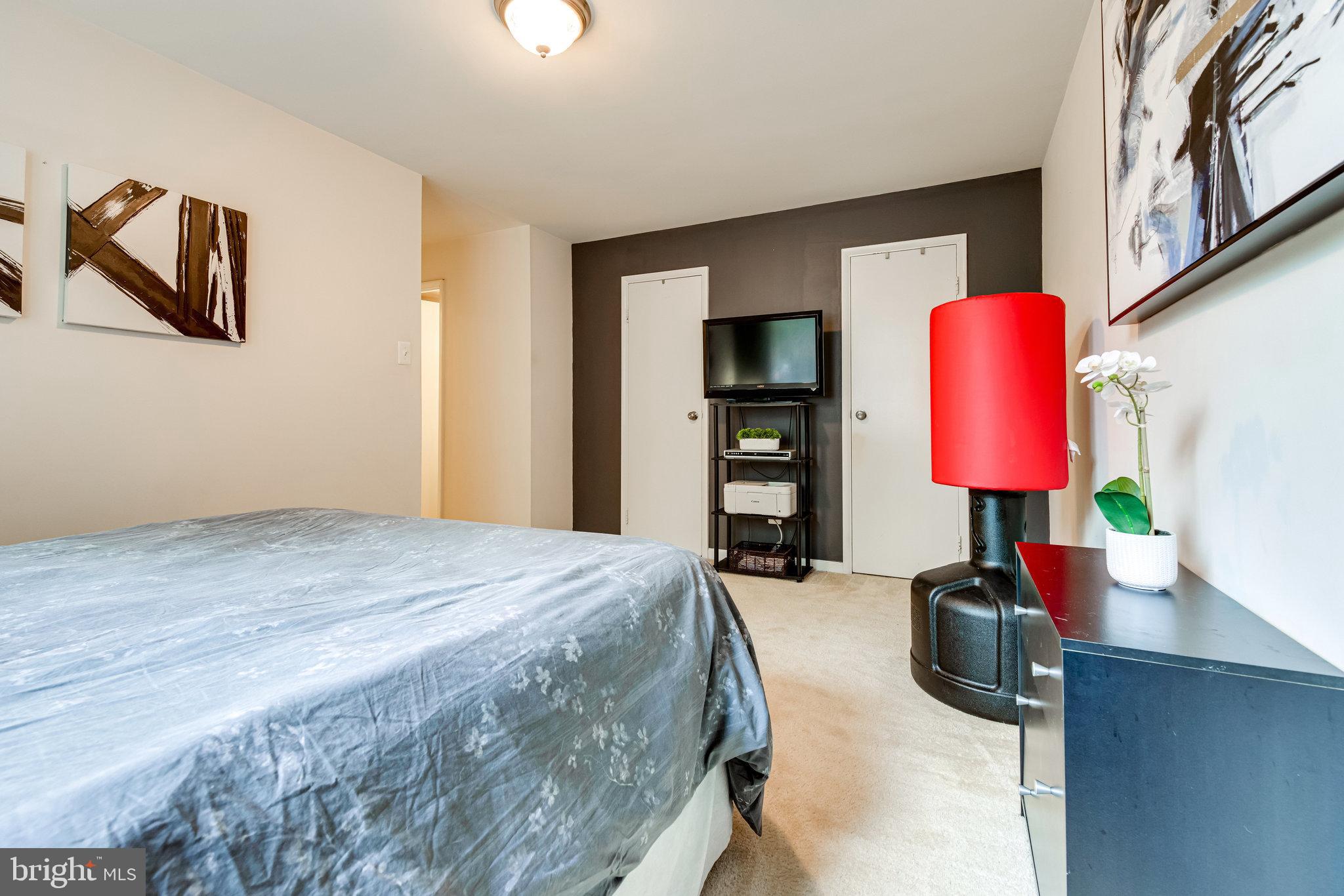 SAXONY SQUARE - Residential