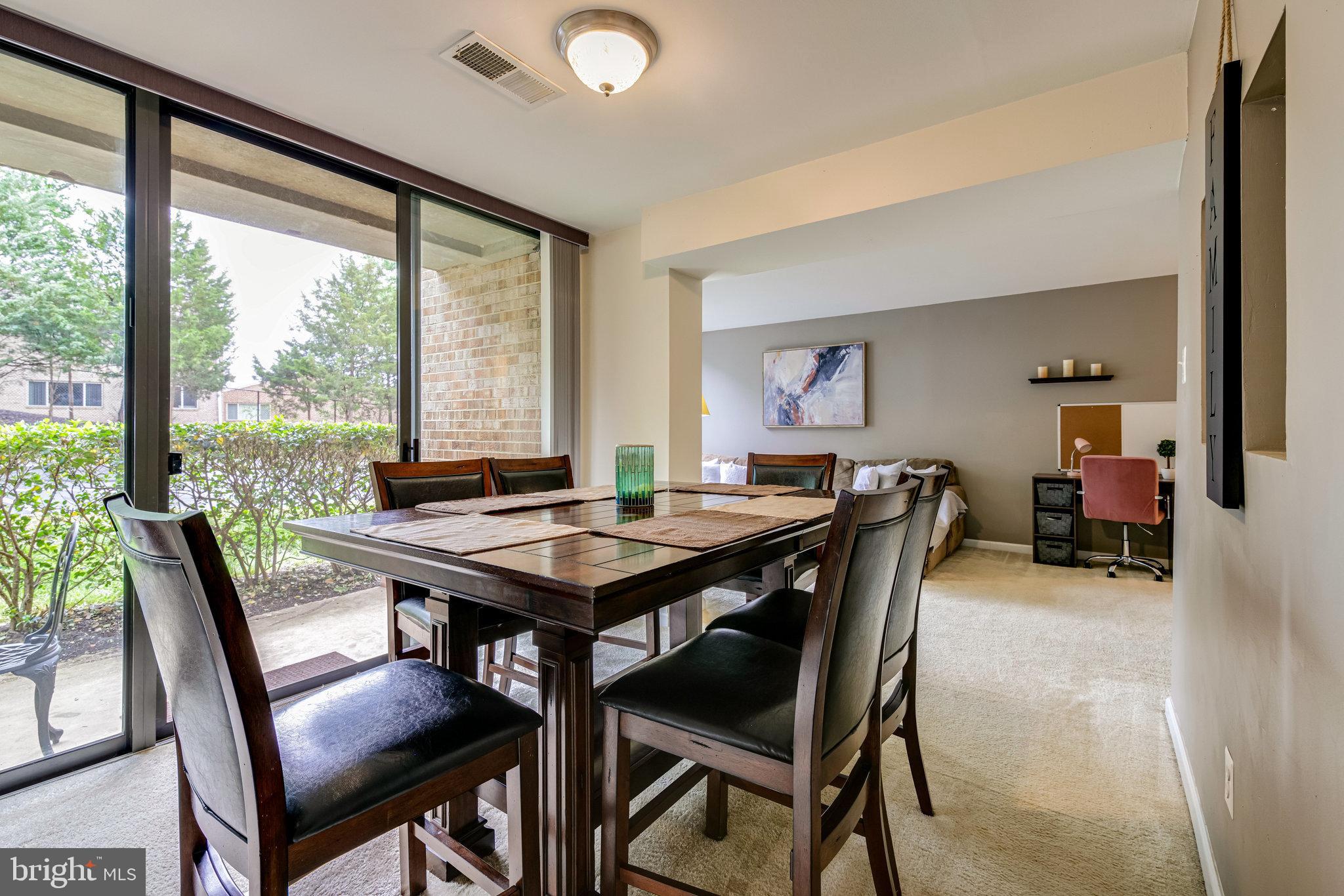 SAXONY SQUARE - Residential