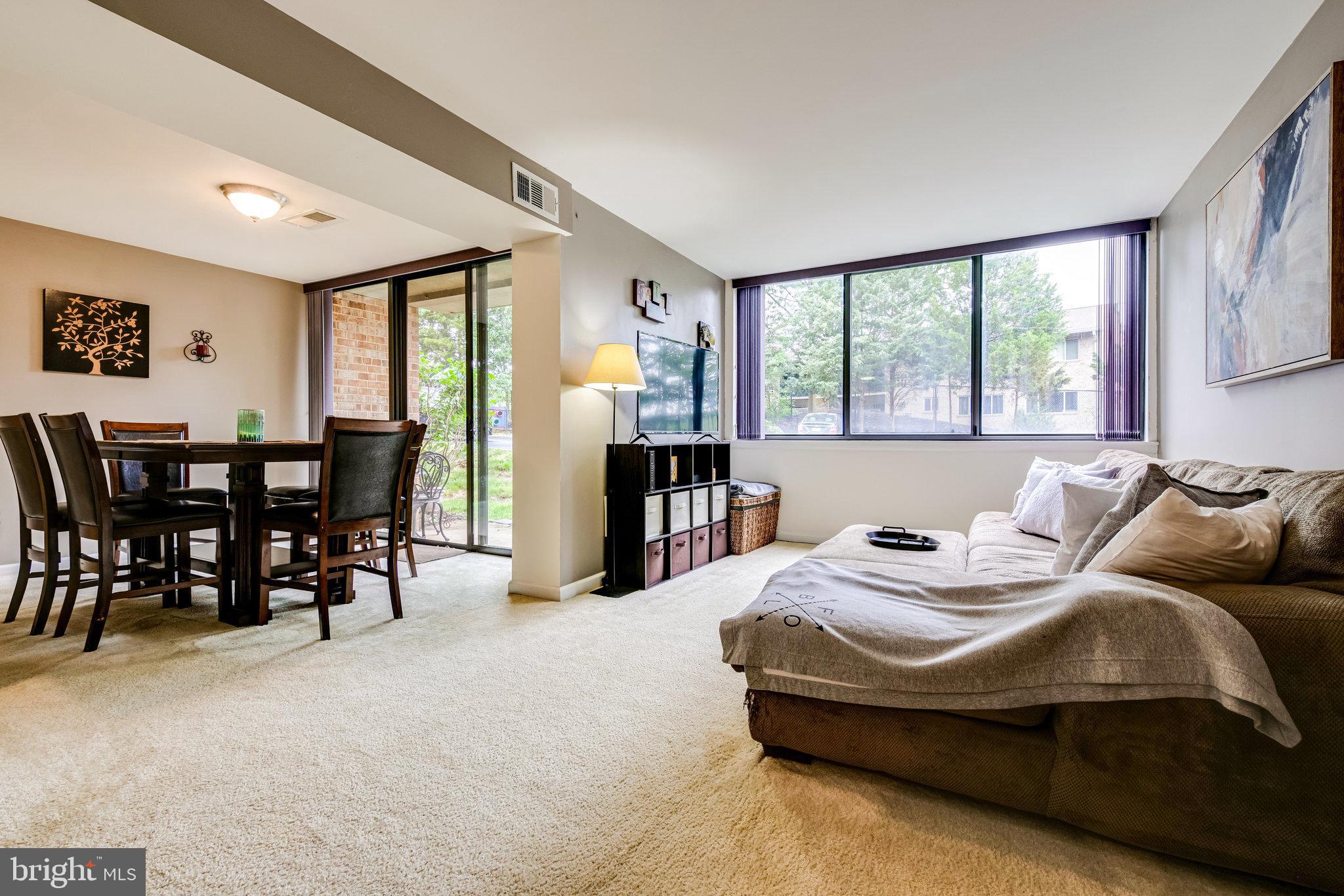 SAXONY SQUARE - Residential