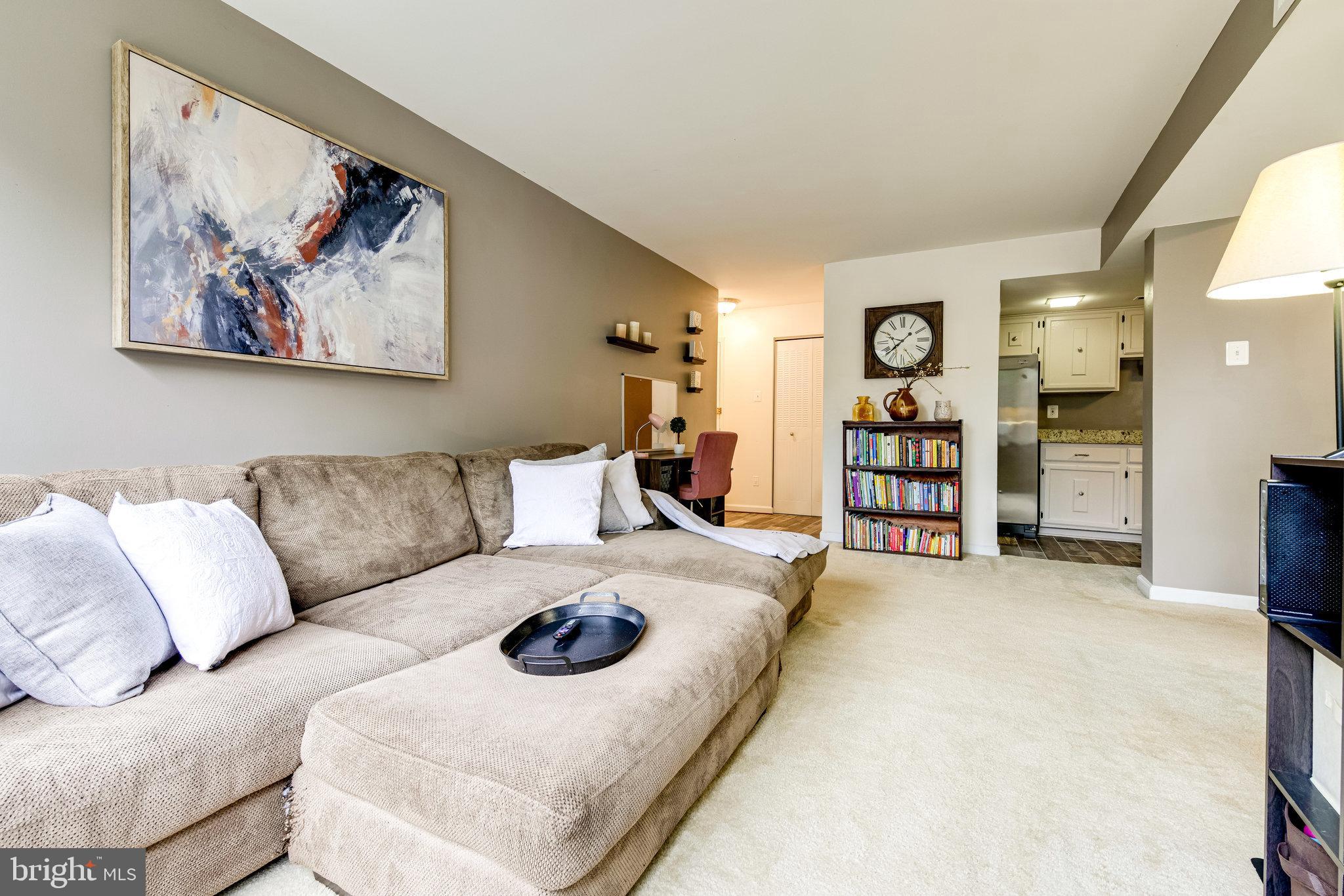 SAXONY SQUARE - Residential