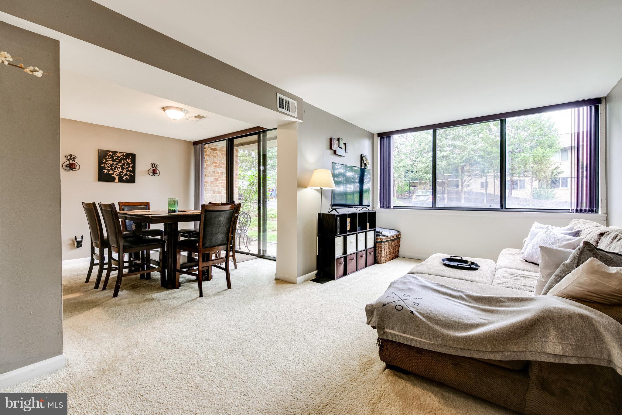 SAXONY SQUARE - Residential