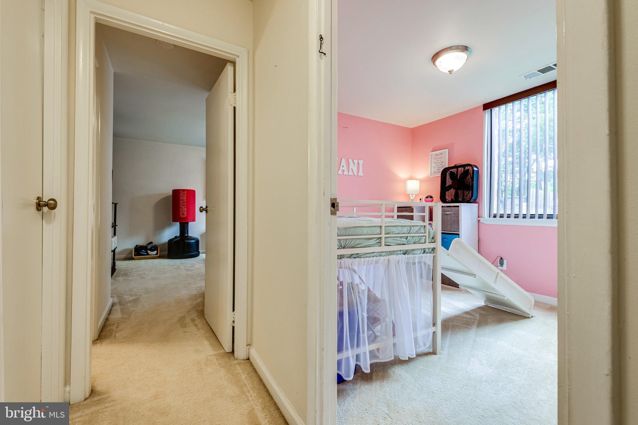 SAXONY SQUARE - Residential