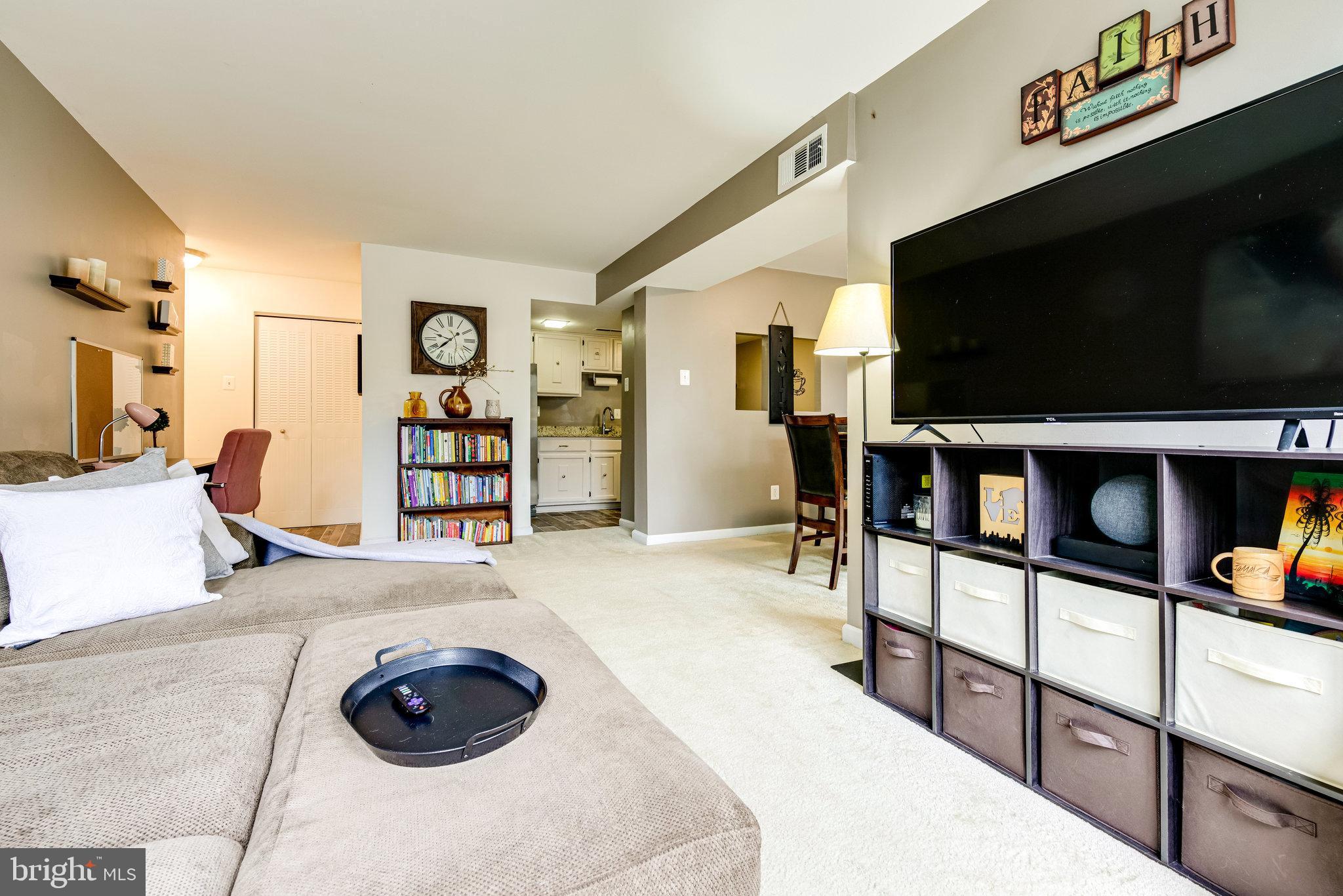 SAXONY SQUARE - Residential