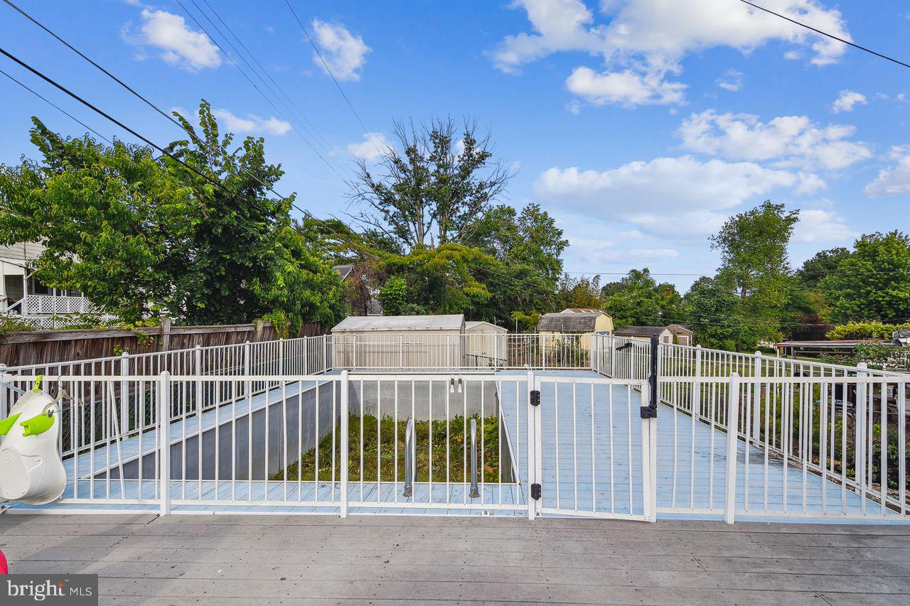 RIDGEWOOD - Residential