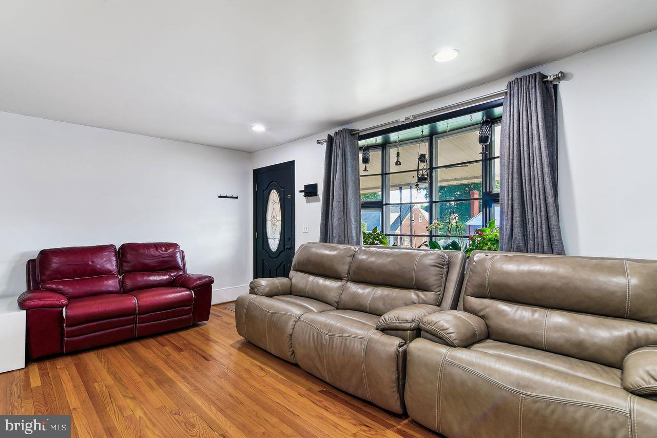 RIDGEWOOD - Residential