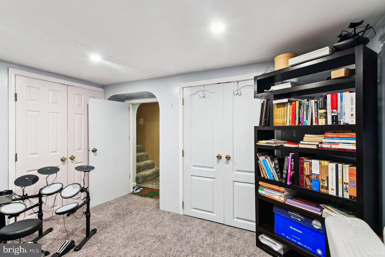 RIDGEWOOD - Residential