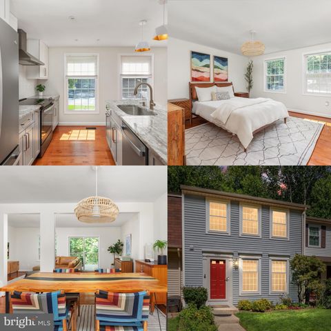 Photo of 10927 Harpers Square Court, RESTON, VA 20191 (MLS # VAFX2326168)