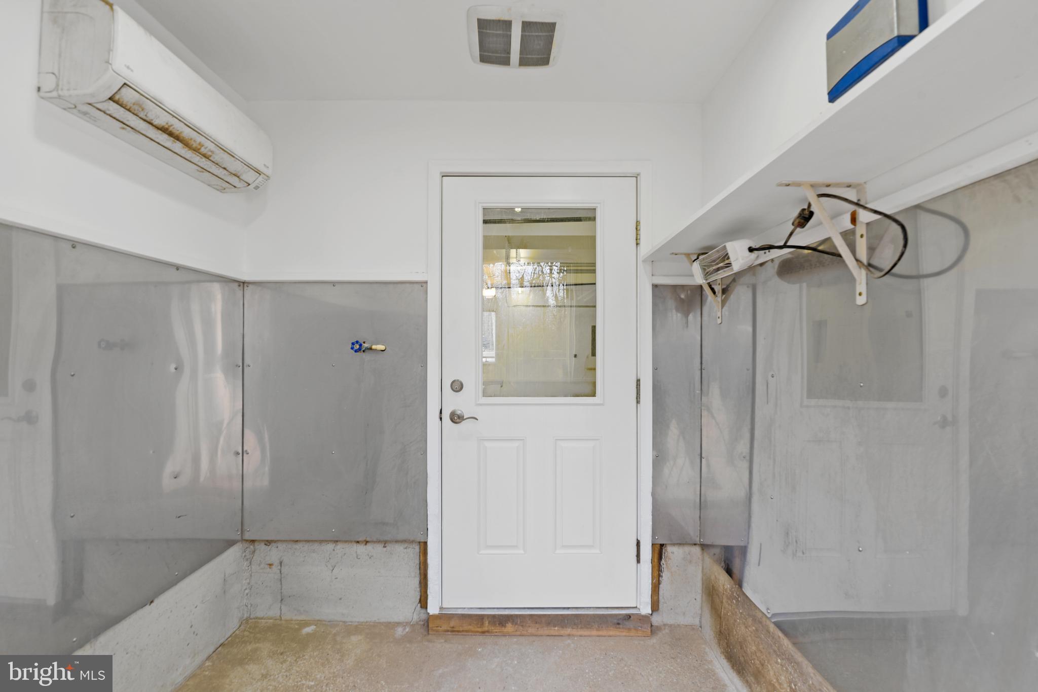 PARADISE BEACH - Residential