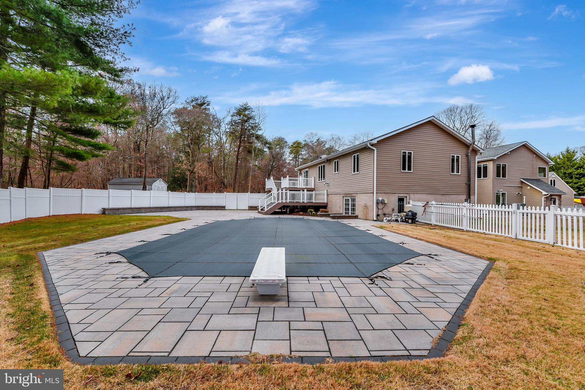 PARADISE BEACH - Residential