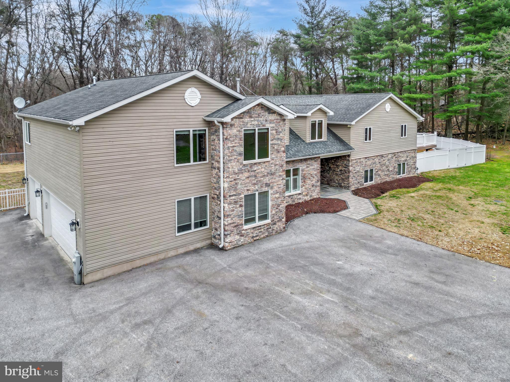 PARADISE BEACH - Residential