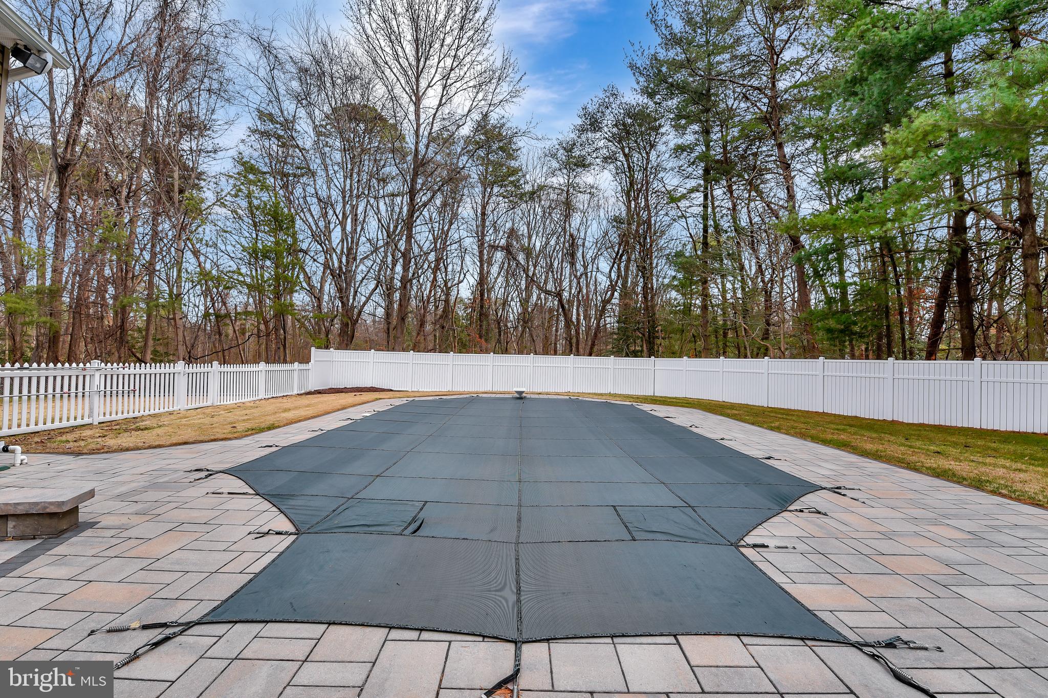 PARADISE BEACH - Residential