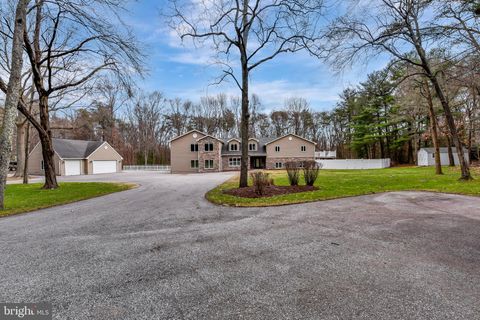 Photo of 7715 Paradise Beach Road, PASADENA, MD 21122 (MLS # MDAA2133734)
