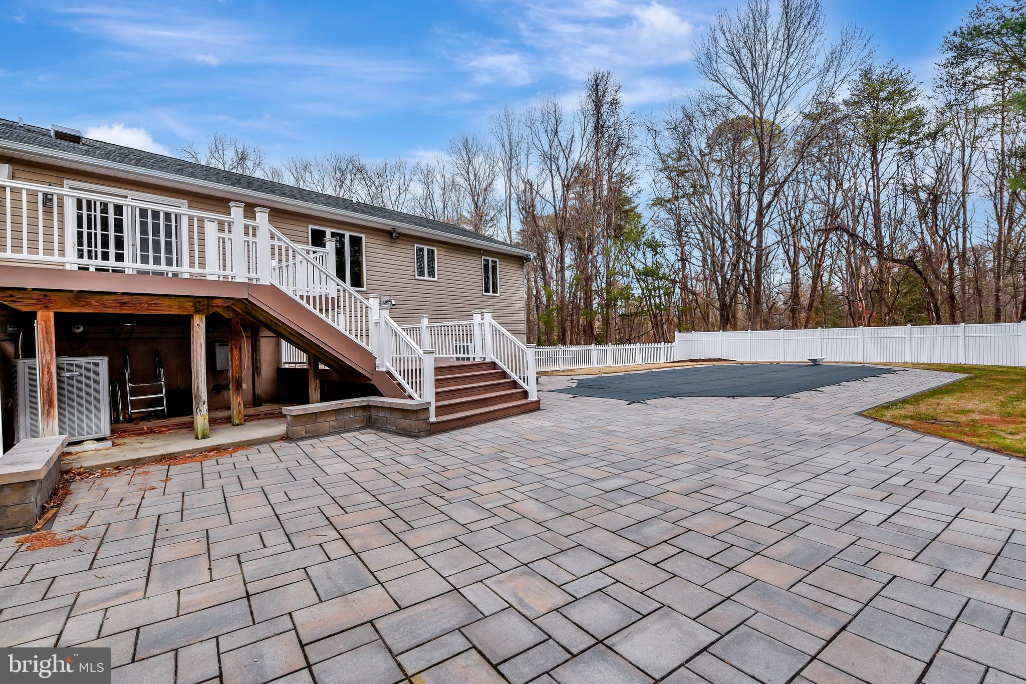 PARADISE BEACH - Residential