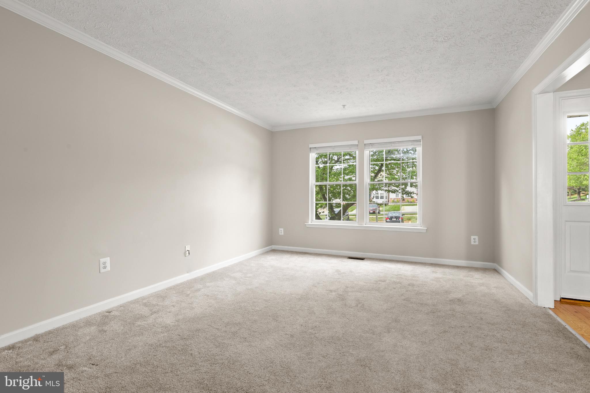 DEER SPRING - Residential