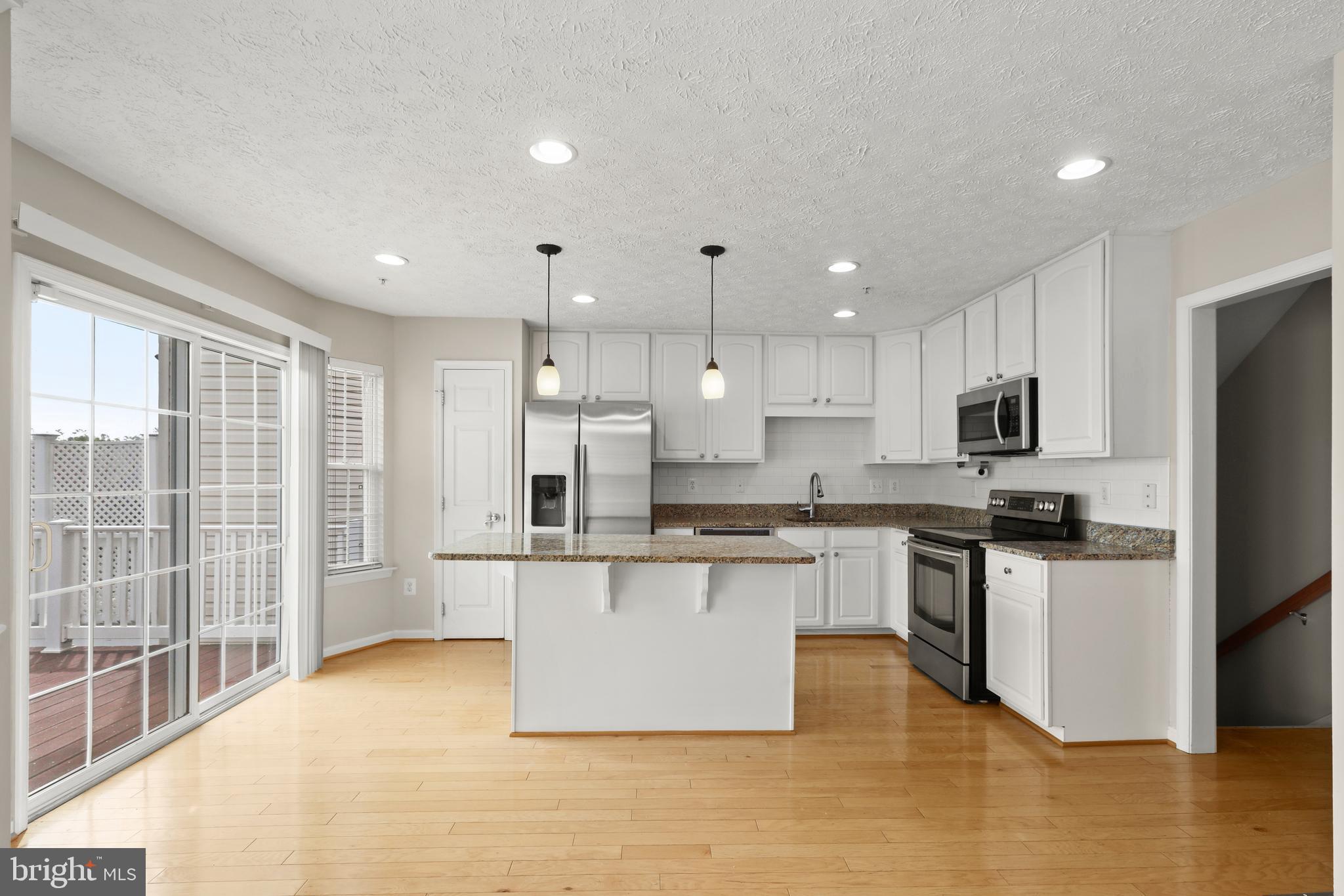 DEER SPRING - Residential