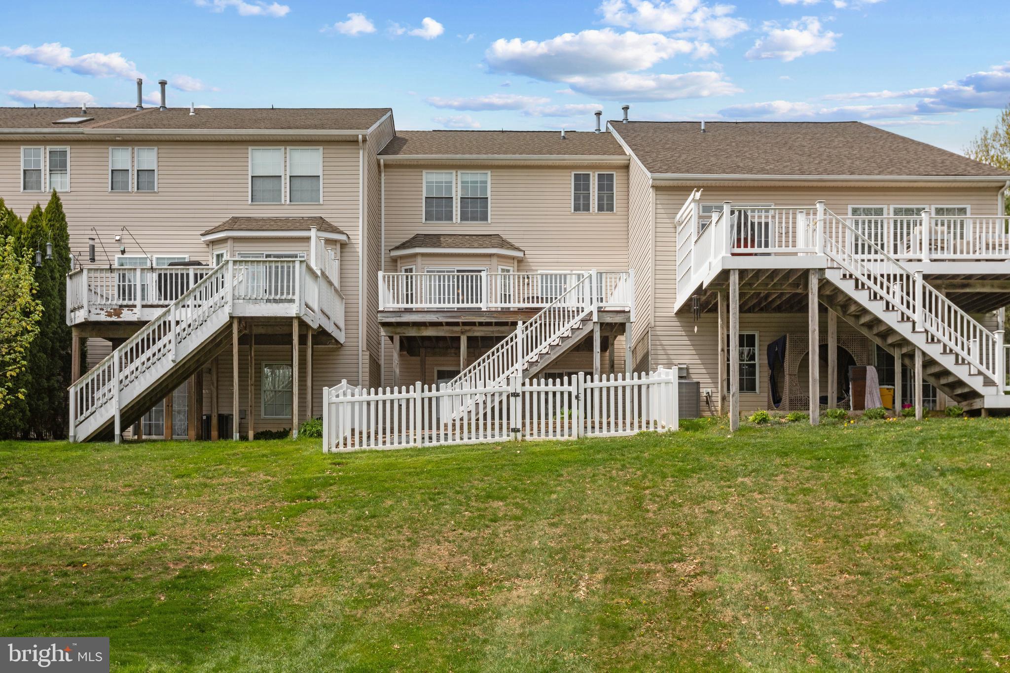 DEER SPRING - Residential