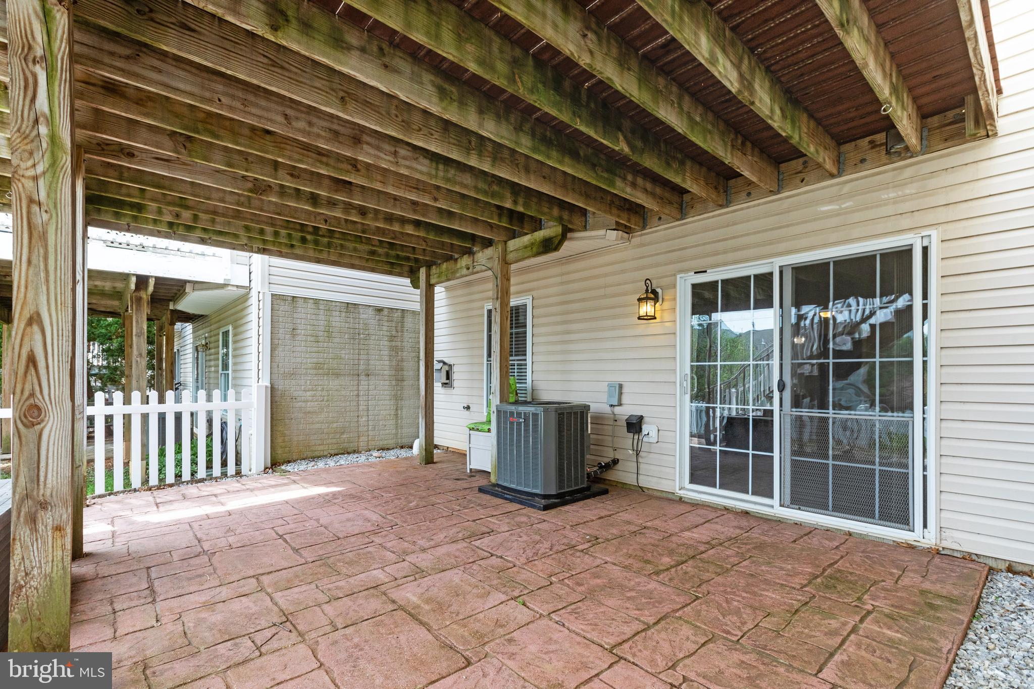 DEER SPRING - Residential