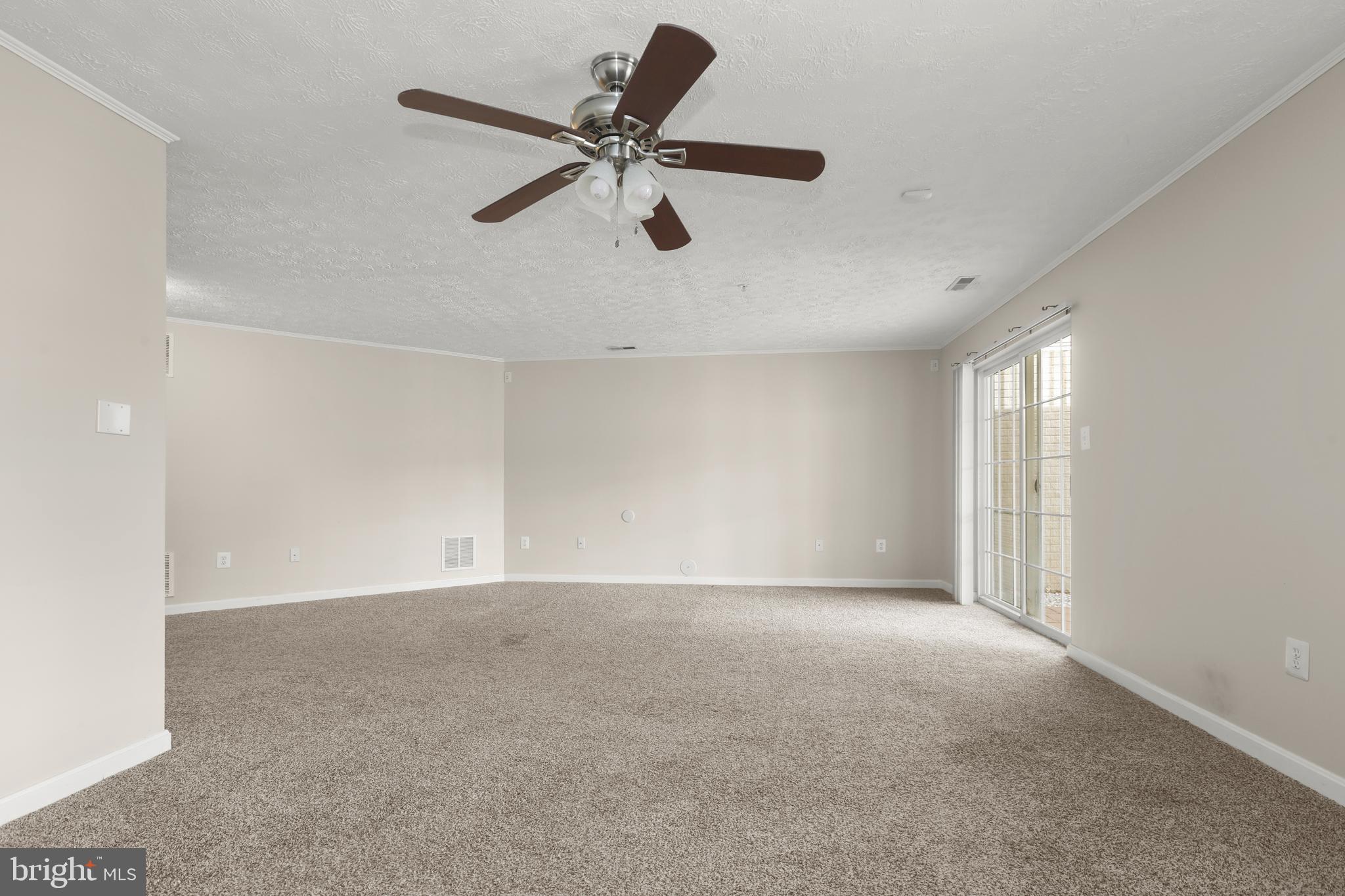 DEER SPRING - Residential