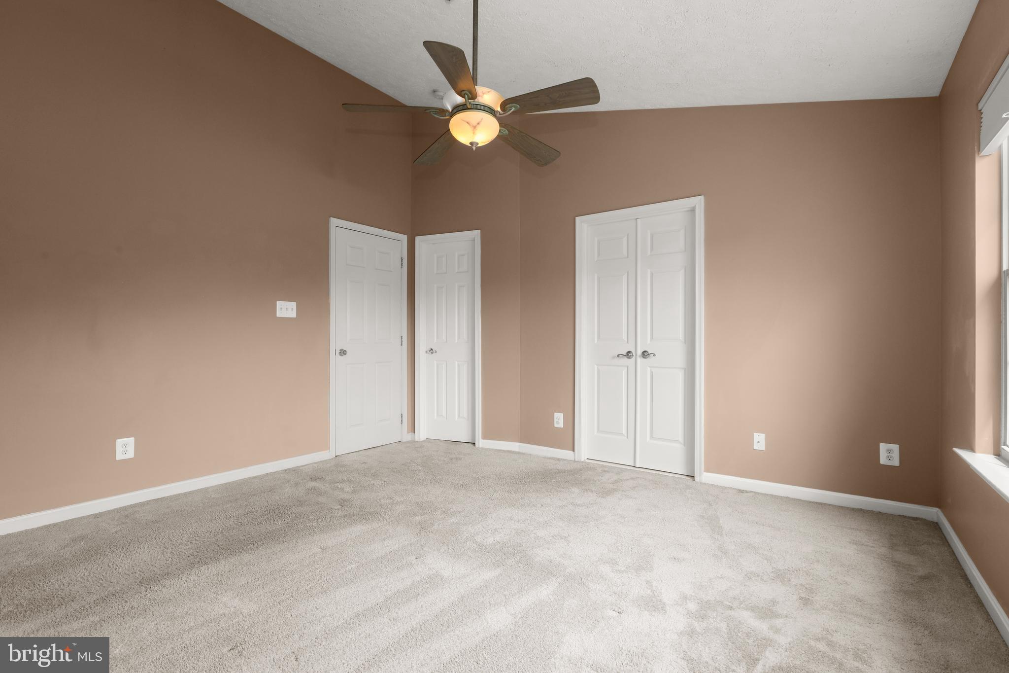 DEER SPRING - Residential